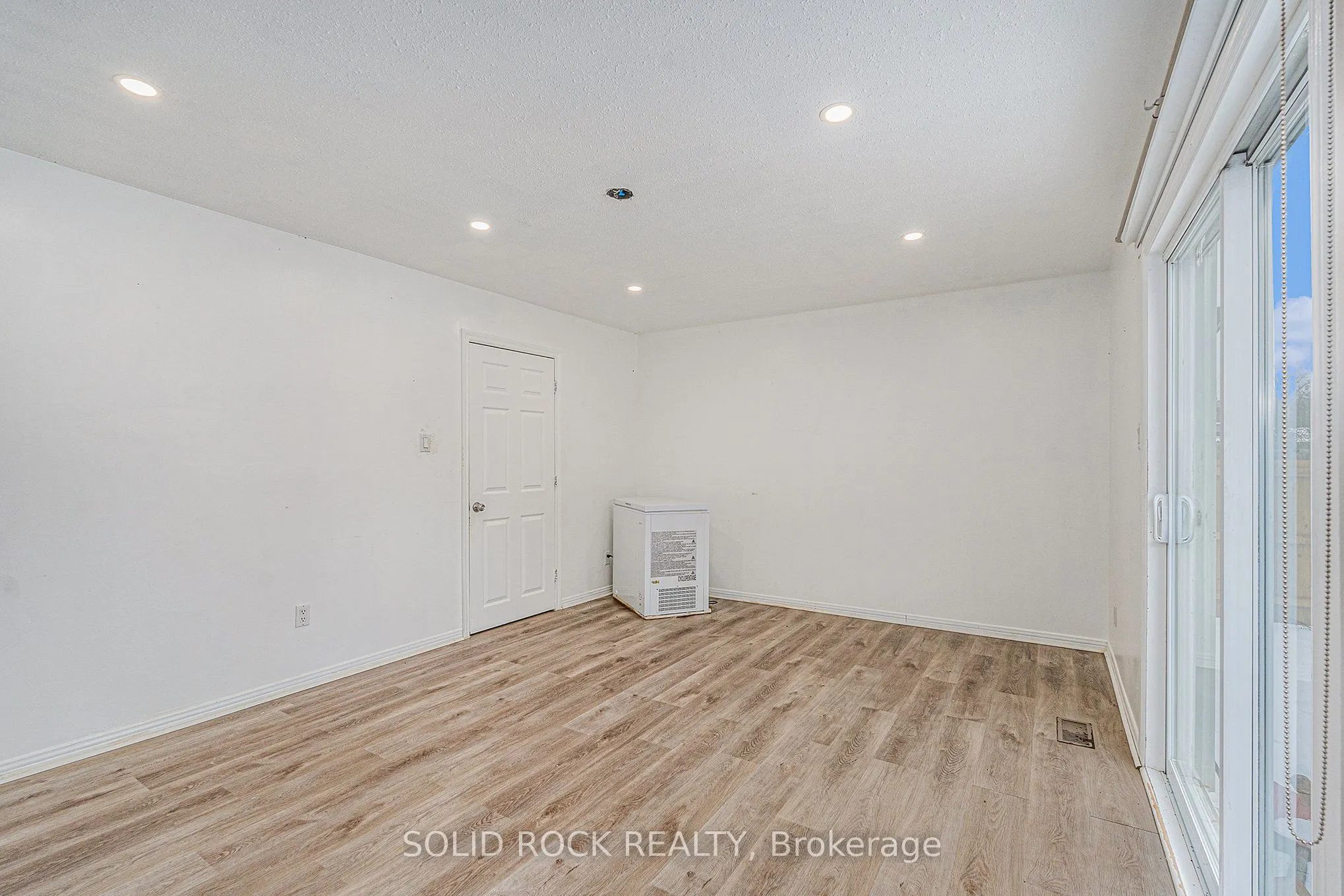 1432 Leigh Crescent