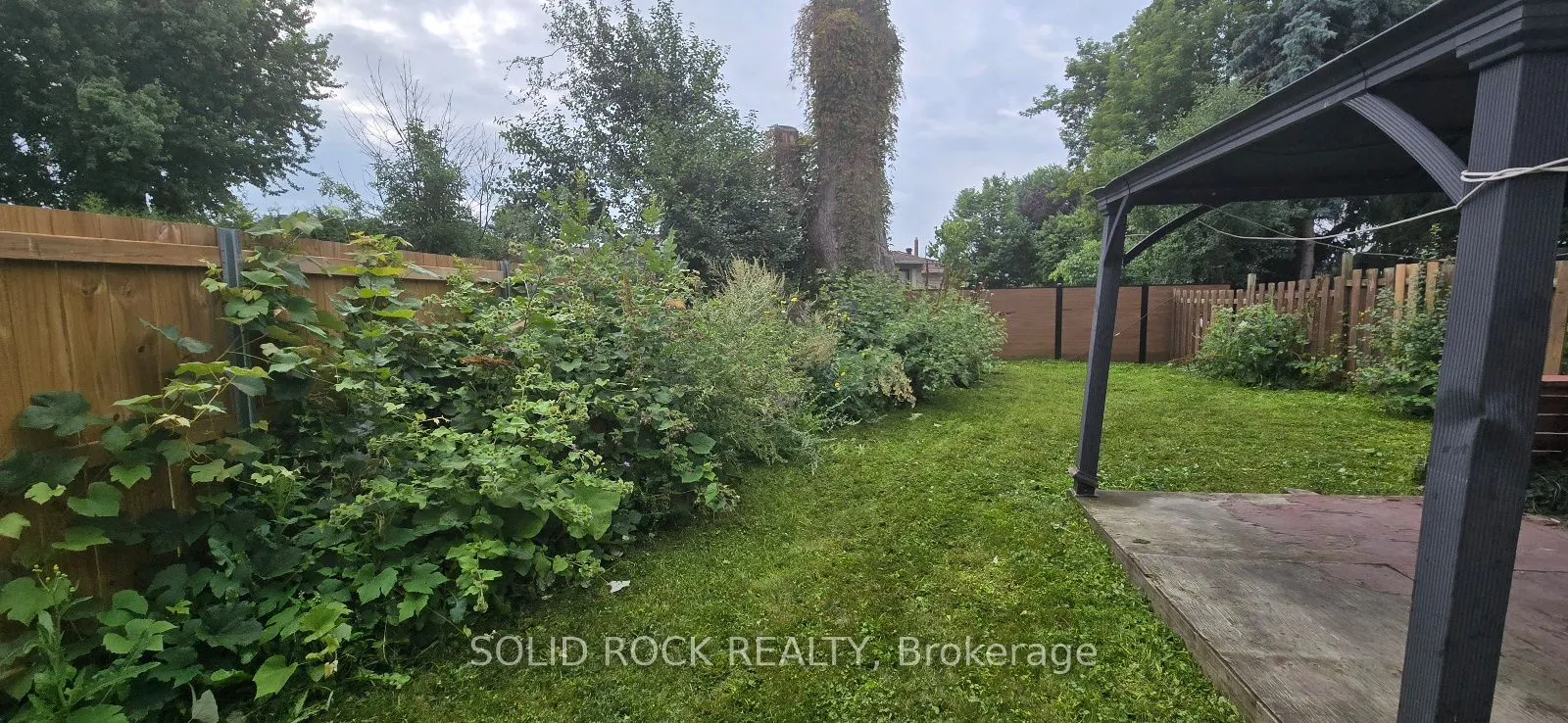 1432 Leigh Crescent
