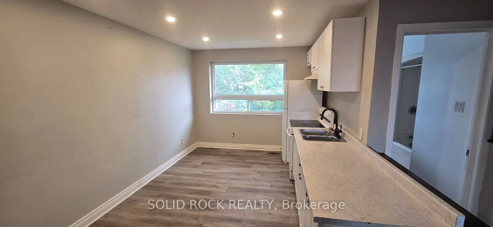 1432 Leigh Crescent