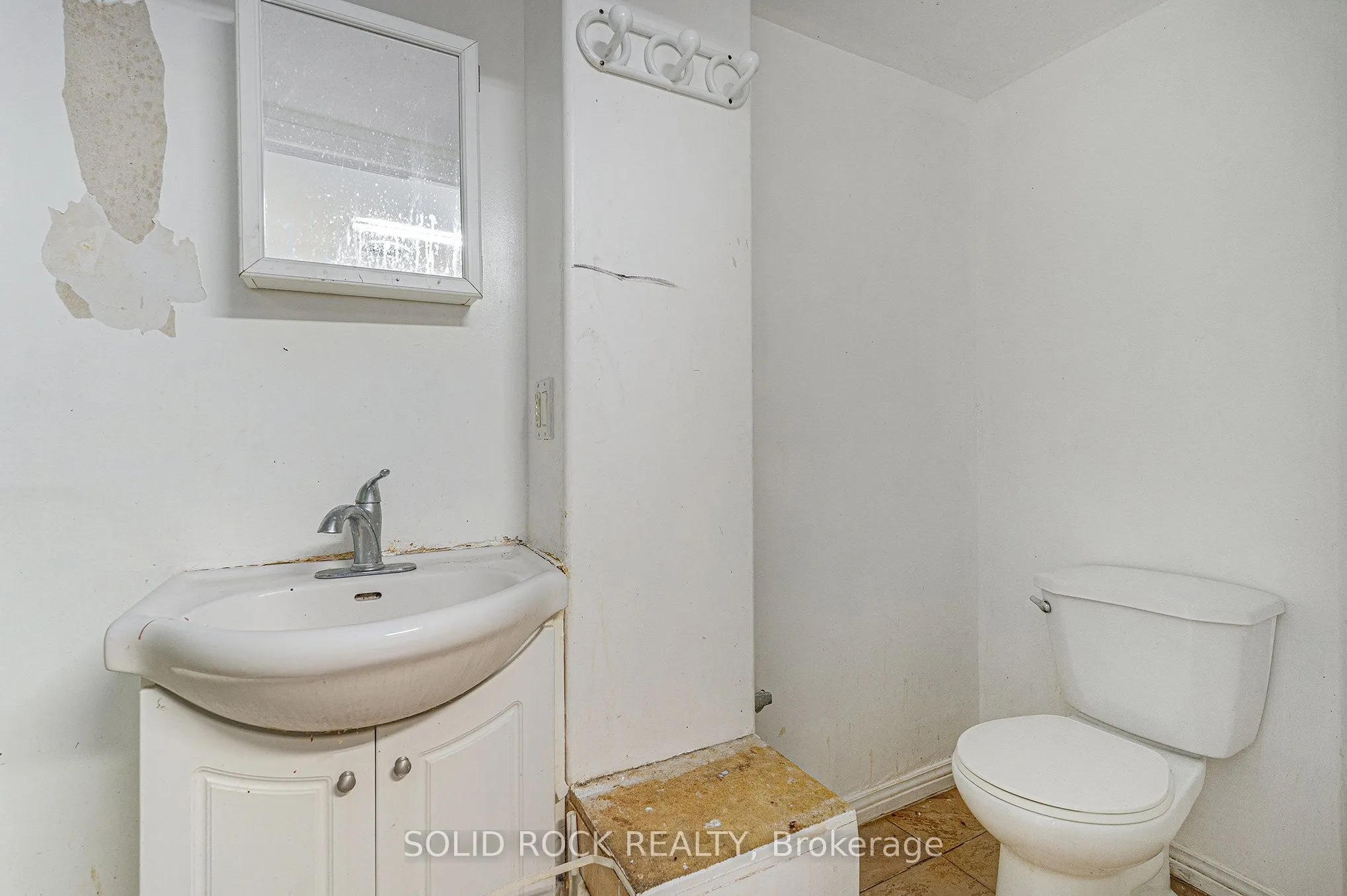 1432 Leigh Crescent