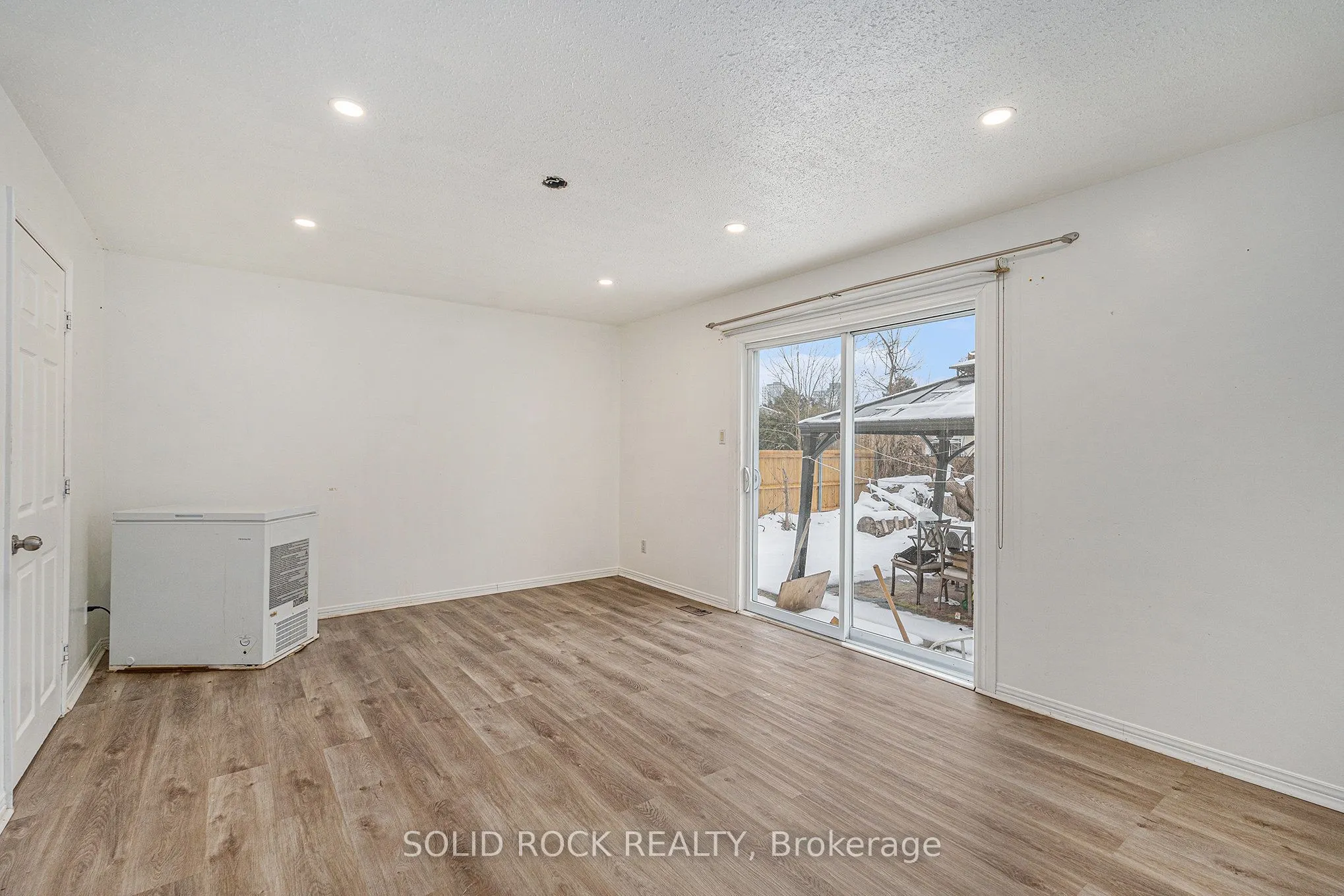 1432 Leigh Crescent