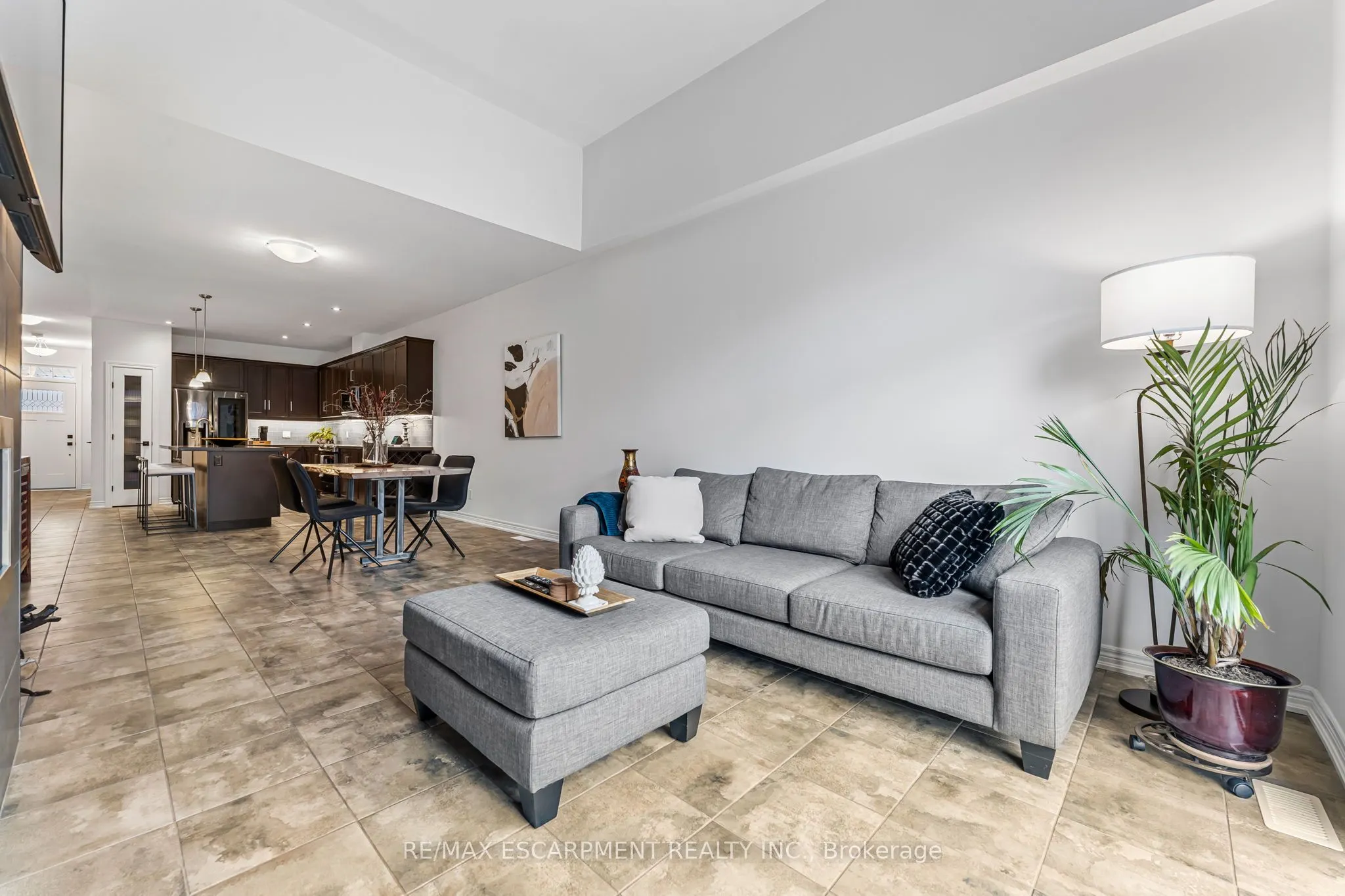 2848 King Street, #5