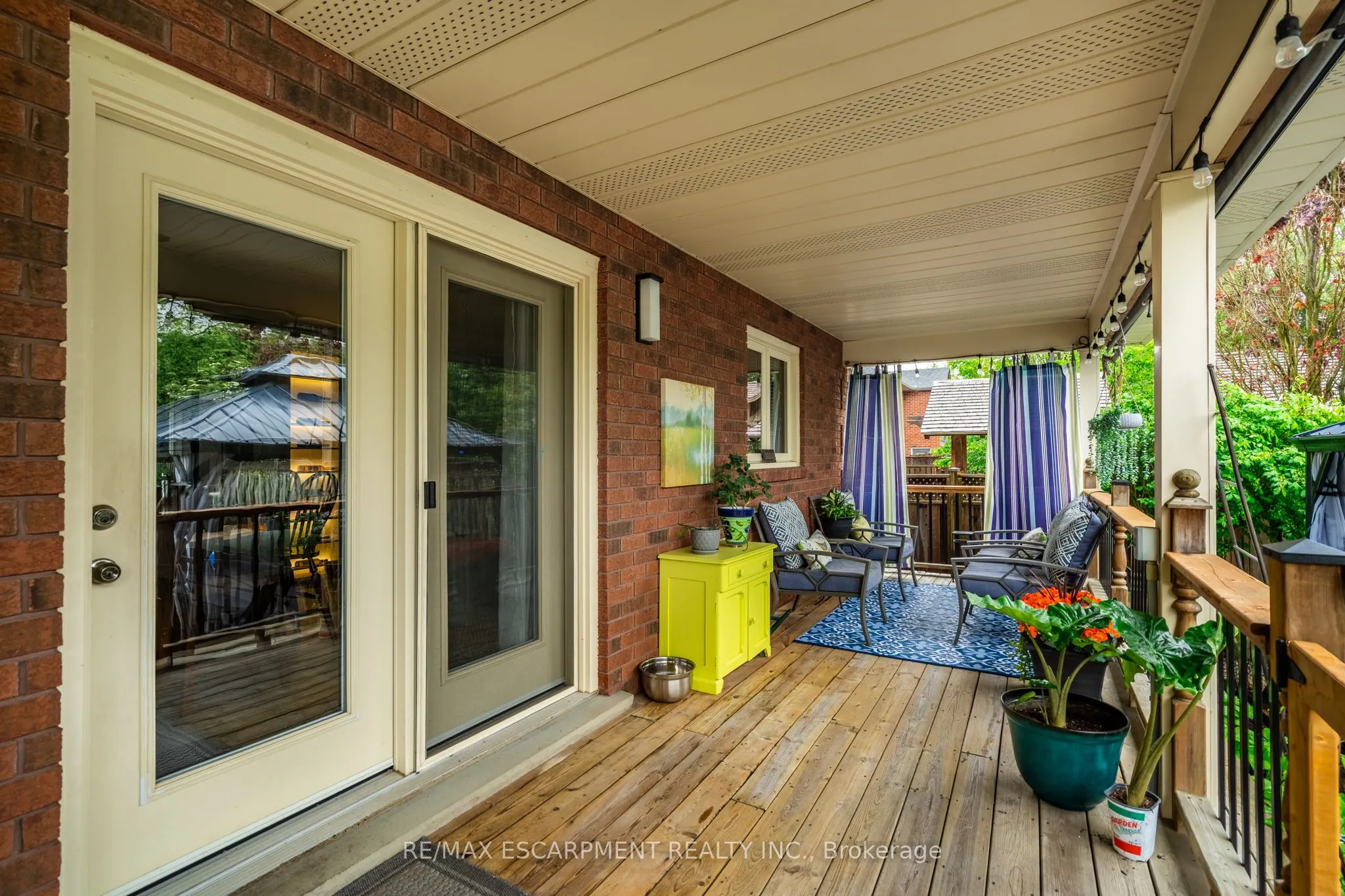 60 LEE Avenue