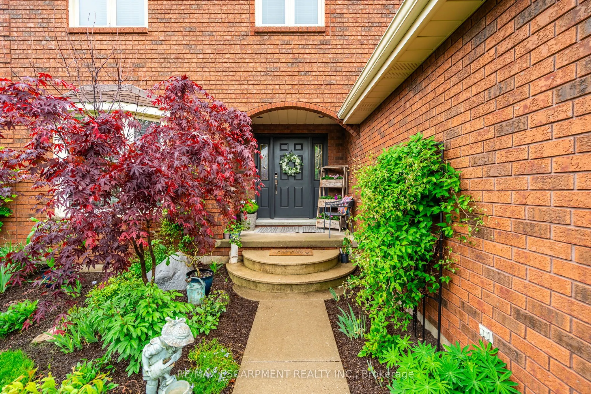 60 LEE Avenue
