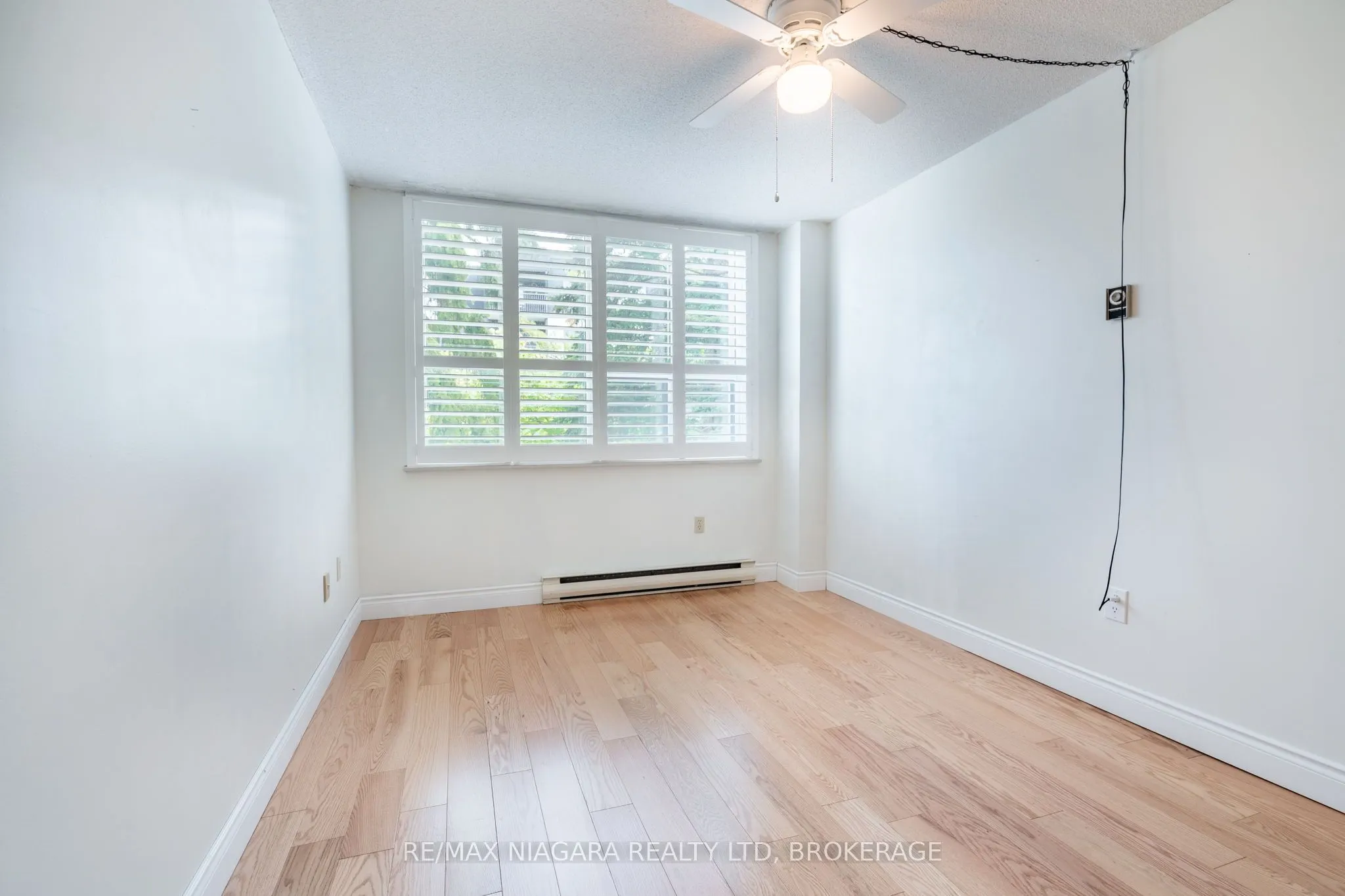 28 Robinson Street N, #305