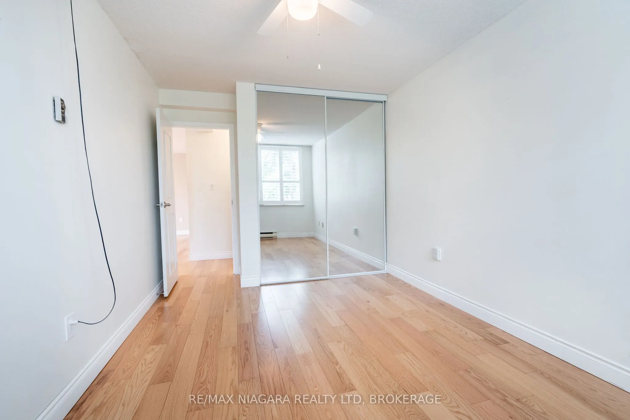 28 Robinson Street N, #305