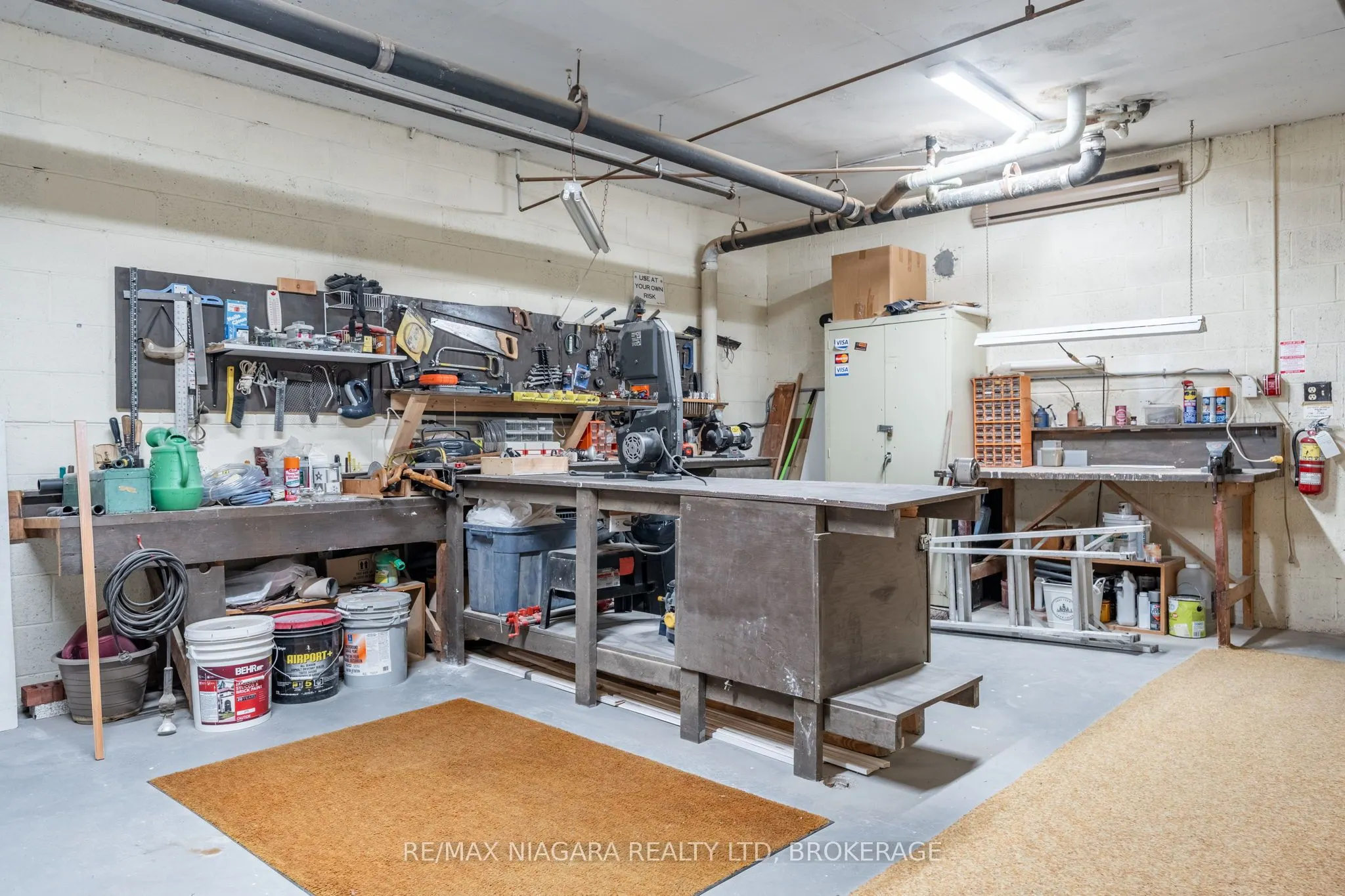 28 Robinson Street N, #305