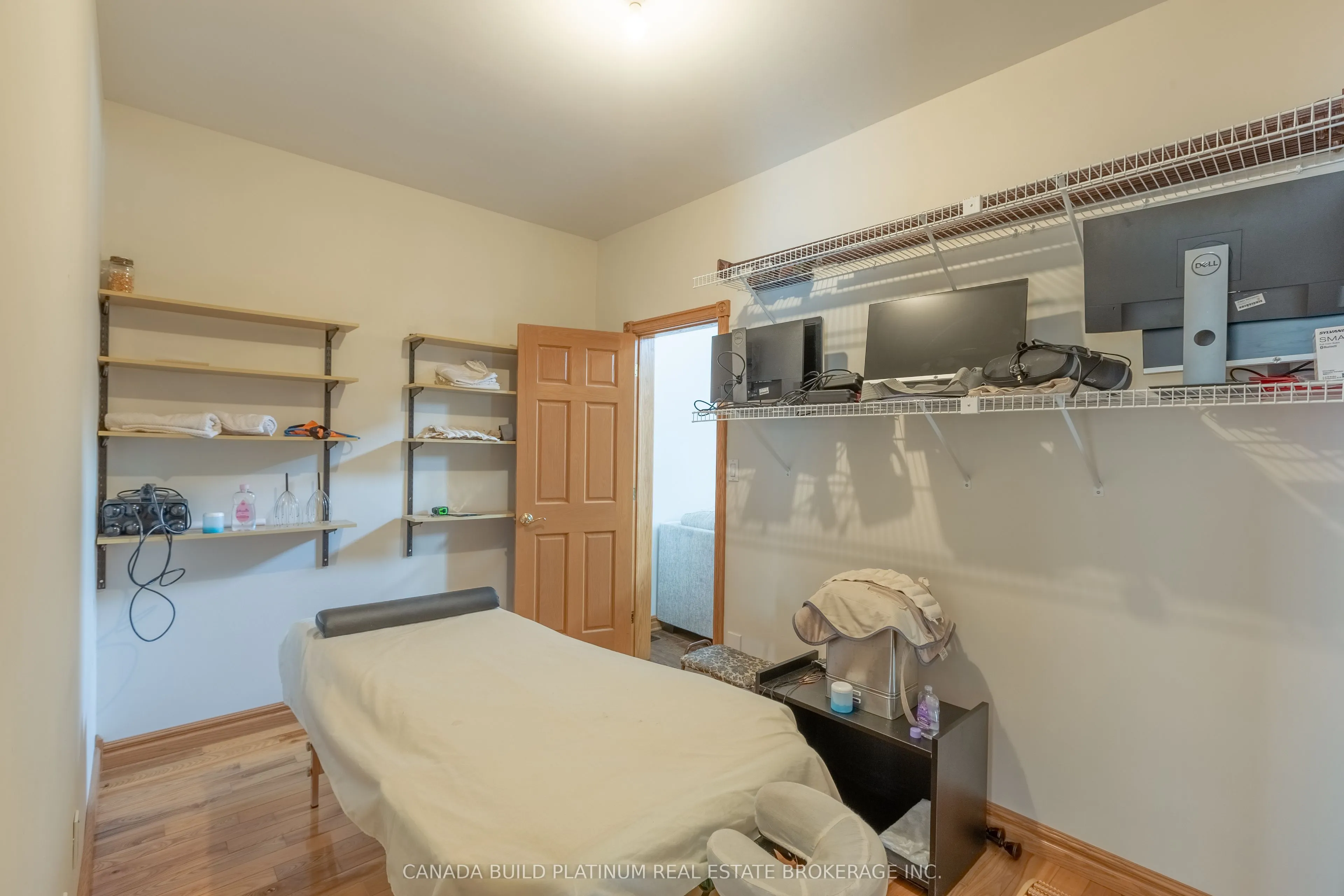 150 Seymour Crescent