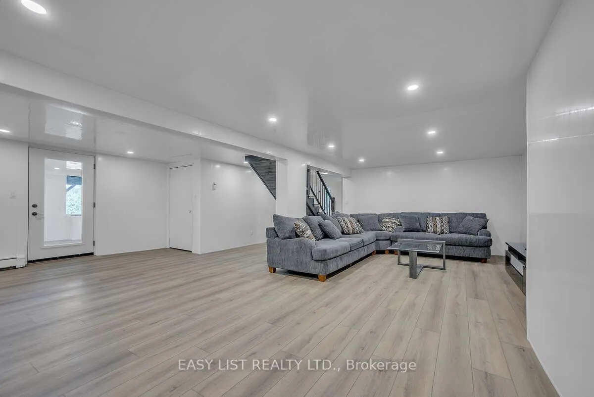 684 Gallivan Road