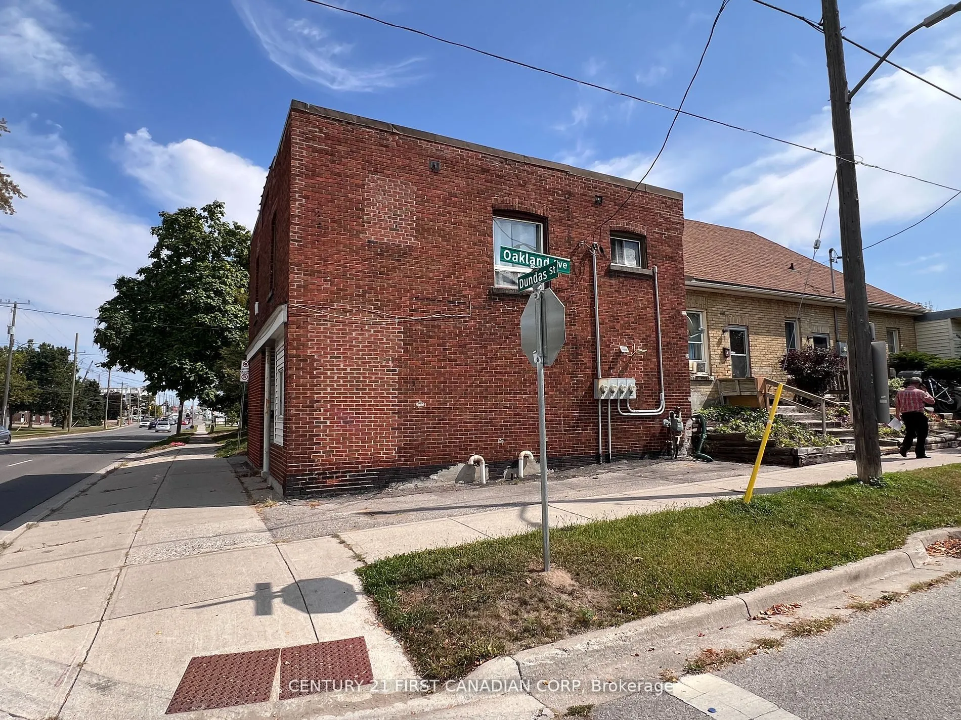 1267 Dundas Street