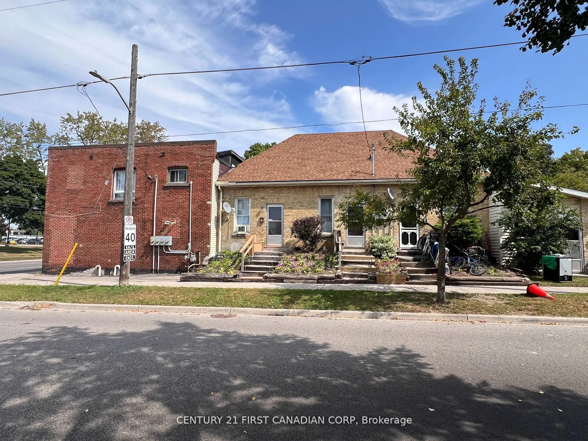 1267 Dundas Street