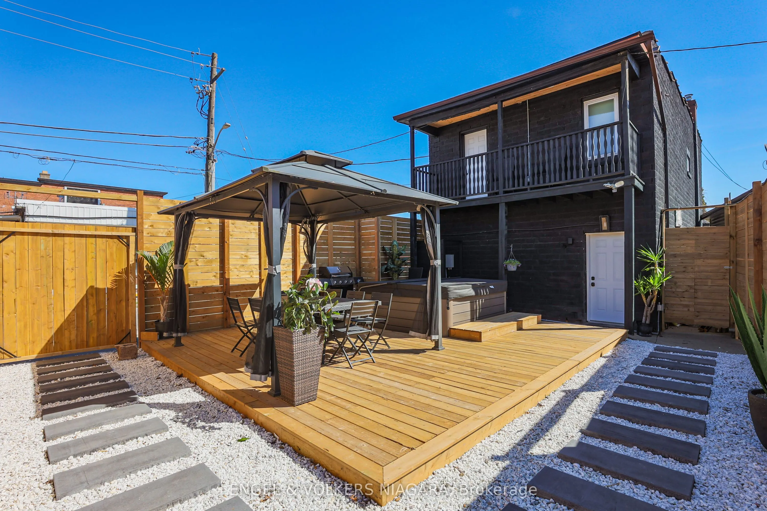 6043 Main Street