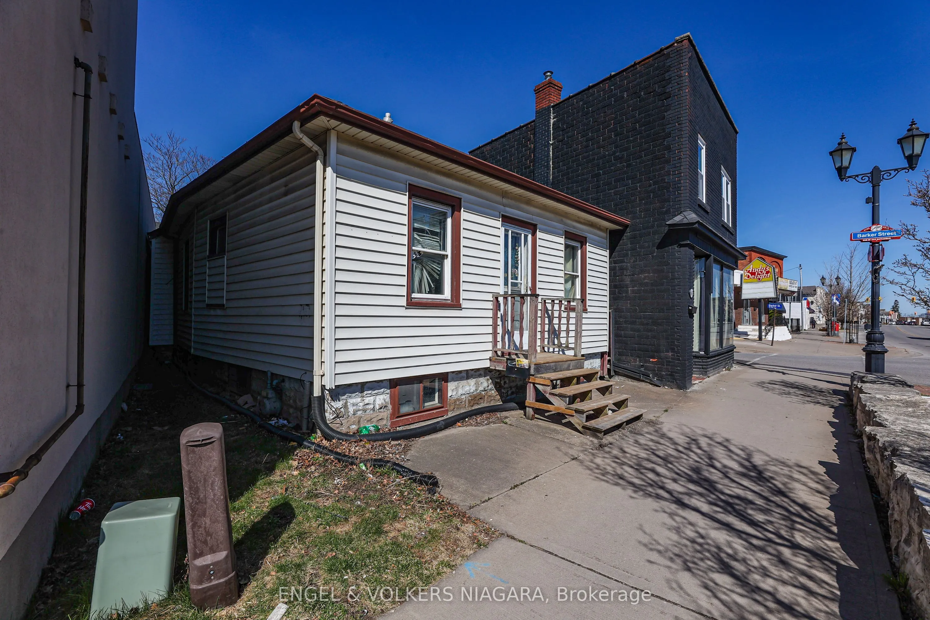 6043 Main Street