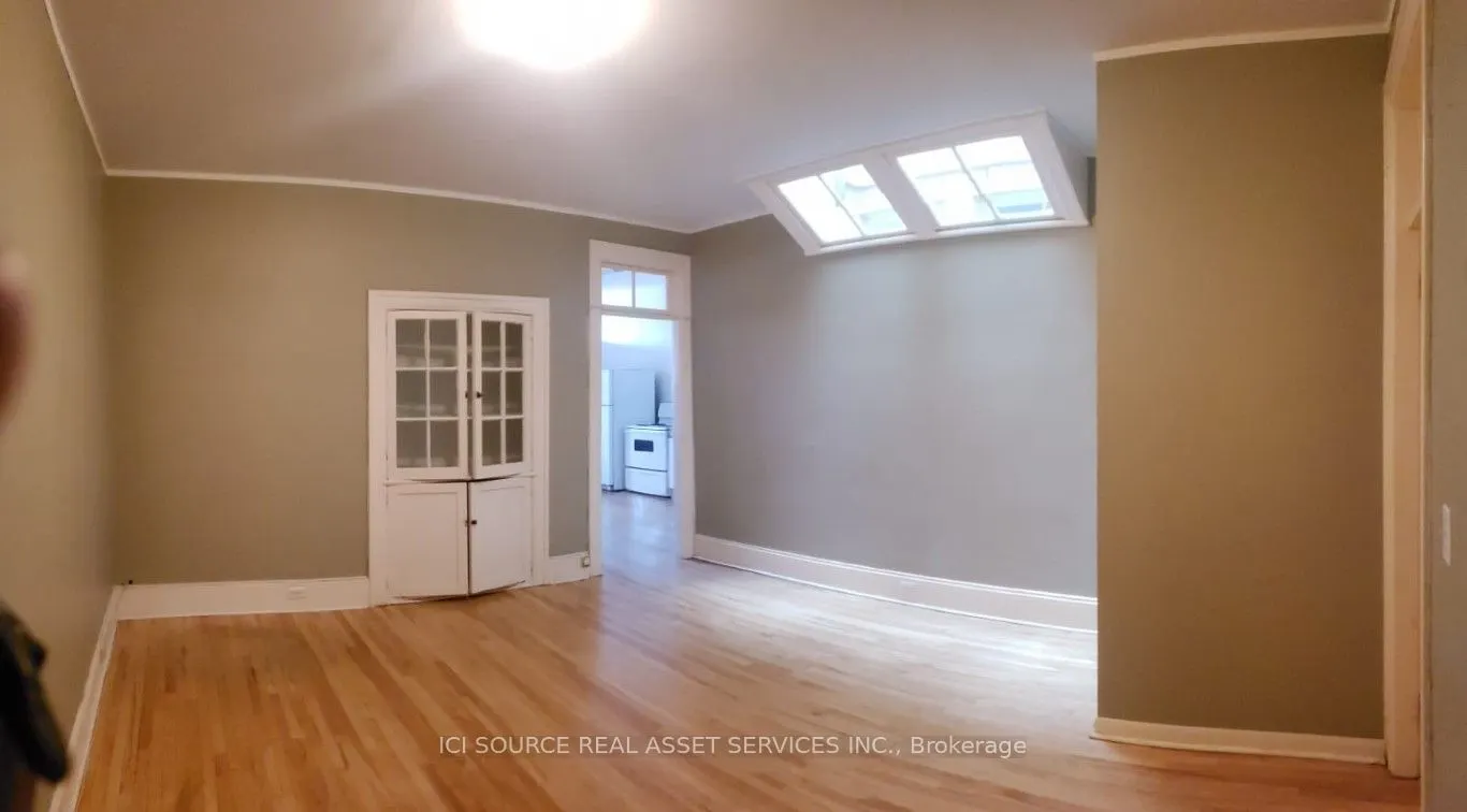 146 King Street W, #2