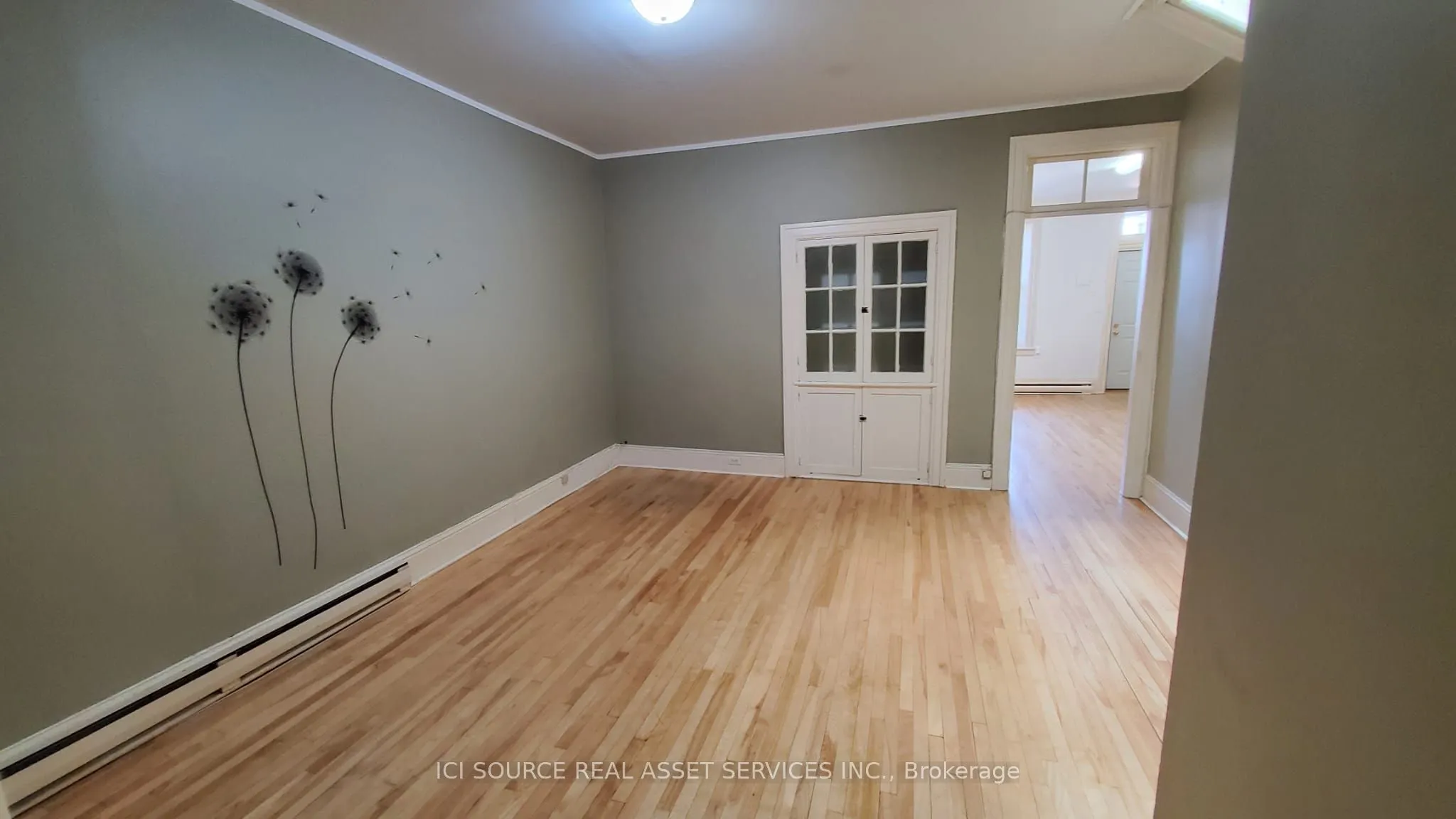 146 King Street W, #2