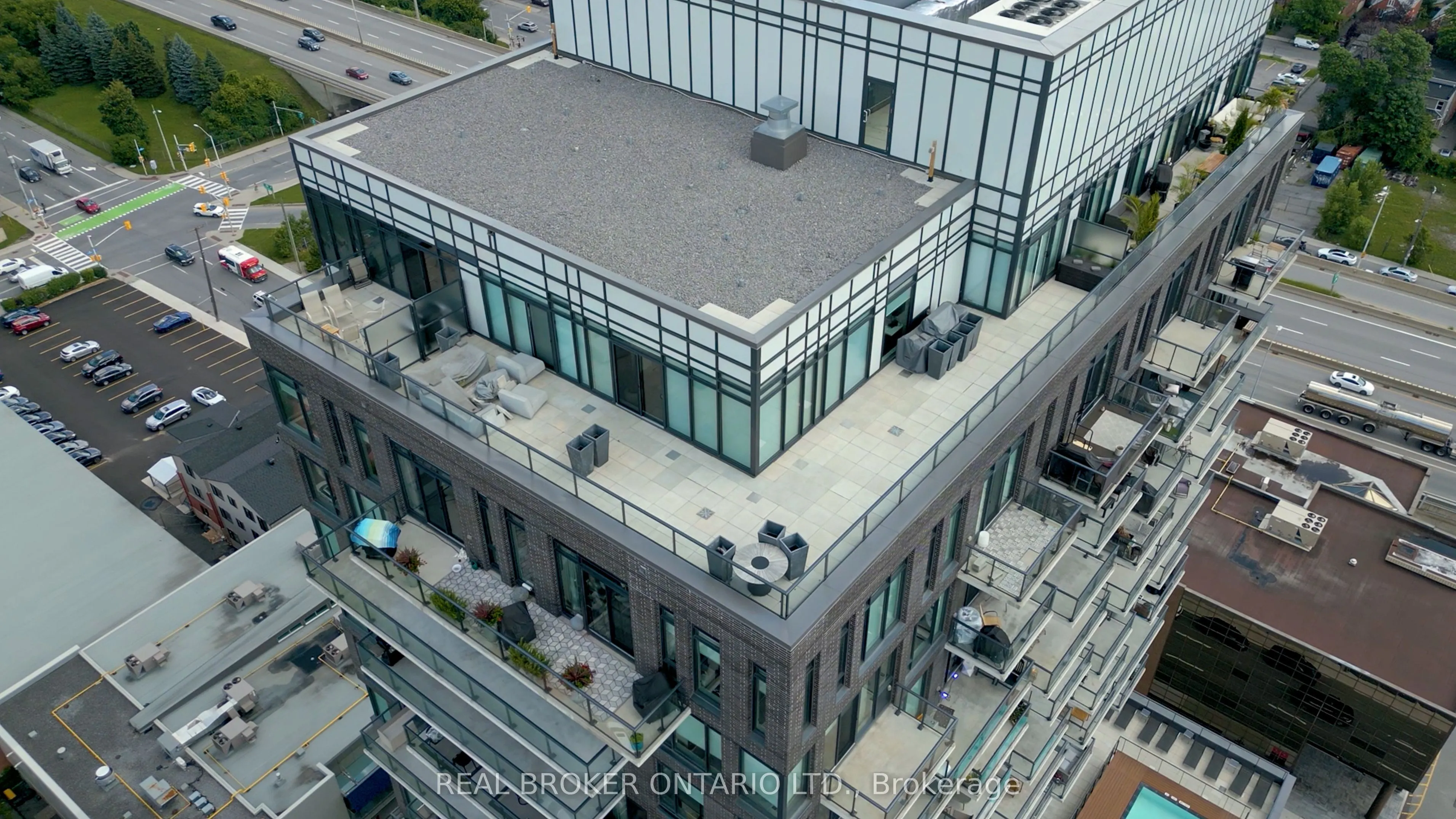 203 Catherine Street #703
