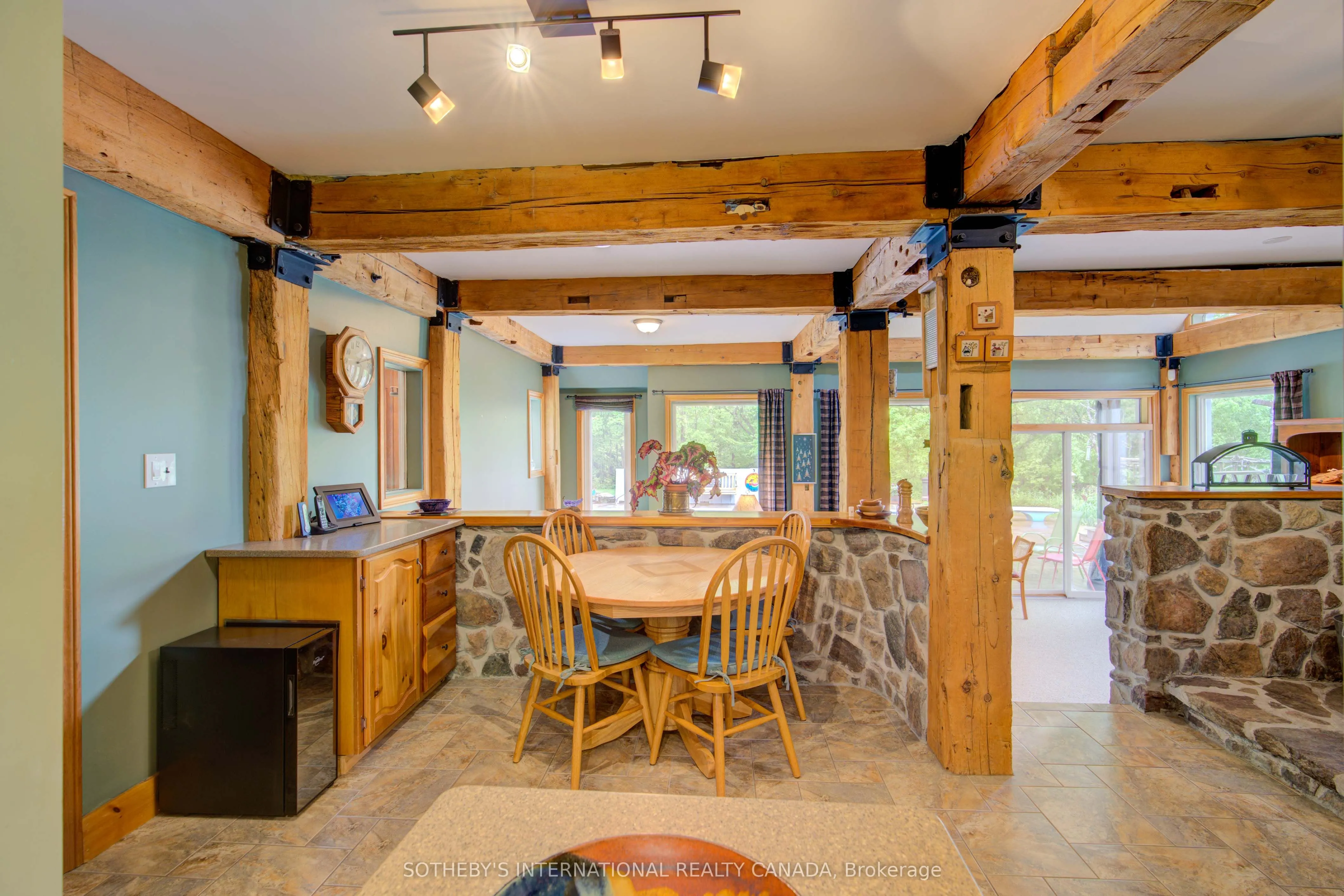 1824 County Rd 46