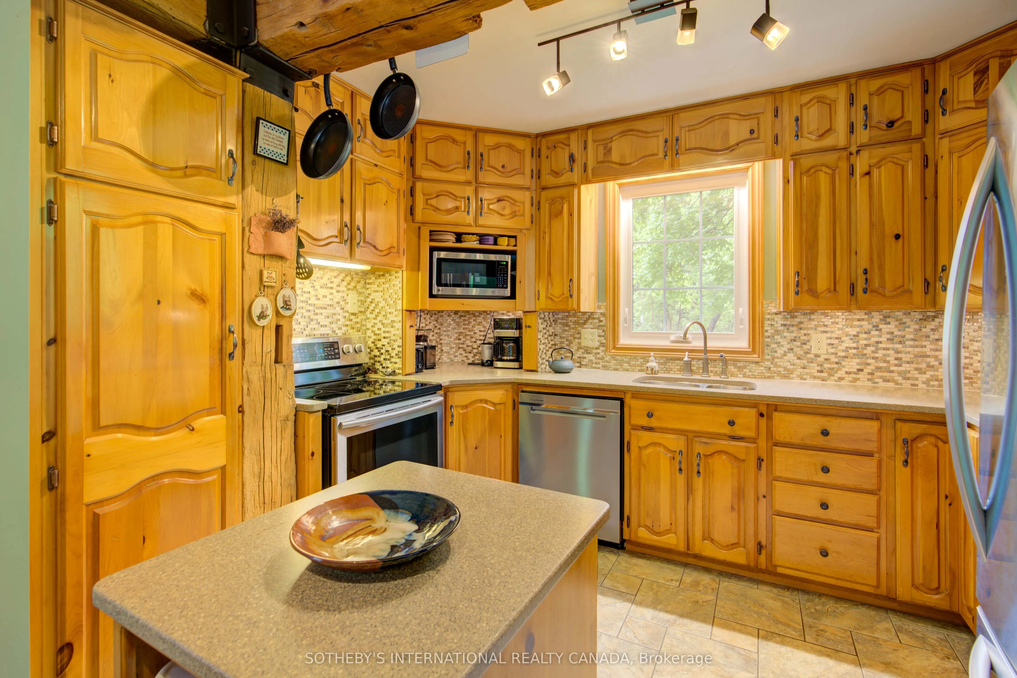 1824 County Rd 46
