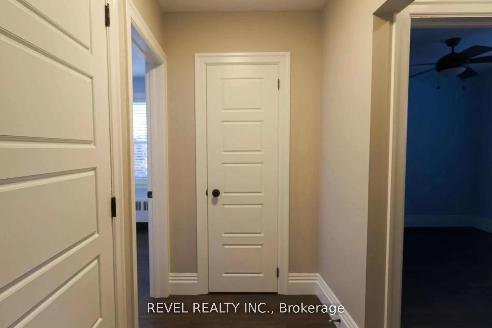 350 Simcoe Street N, ##1