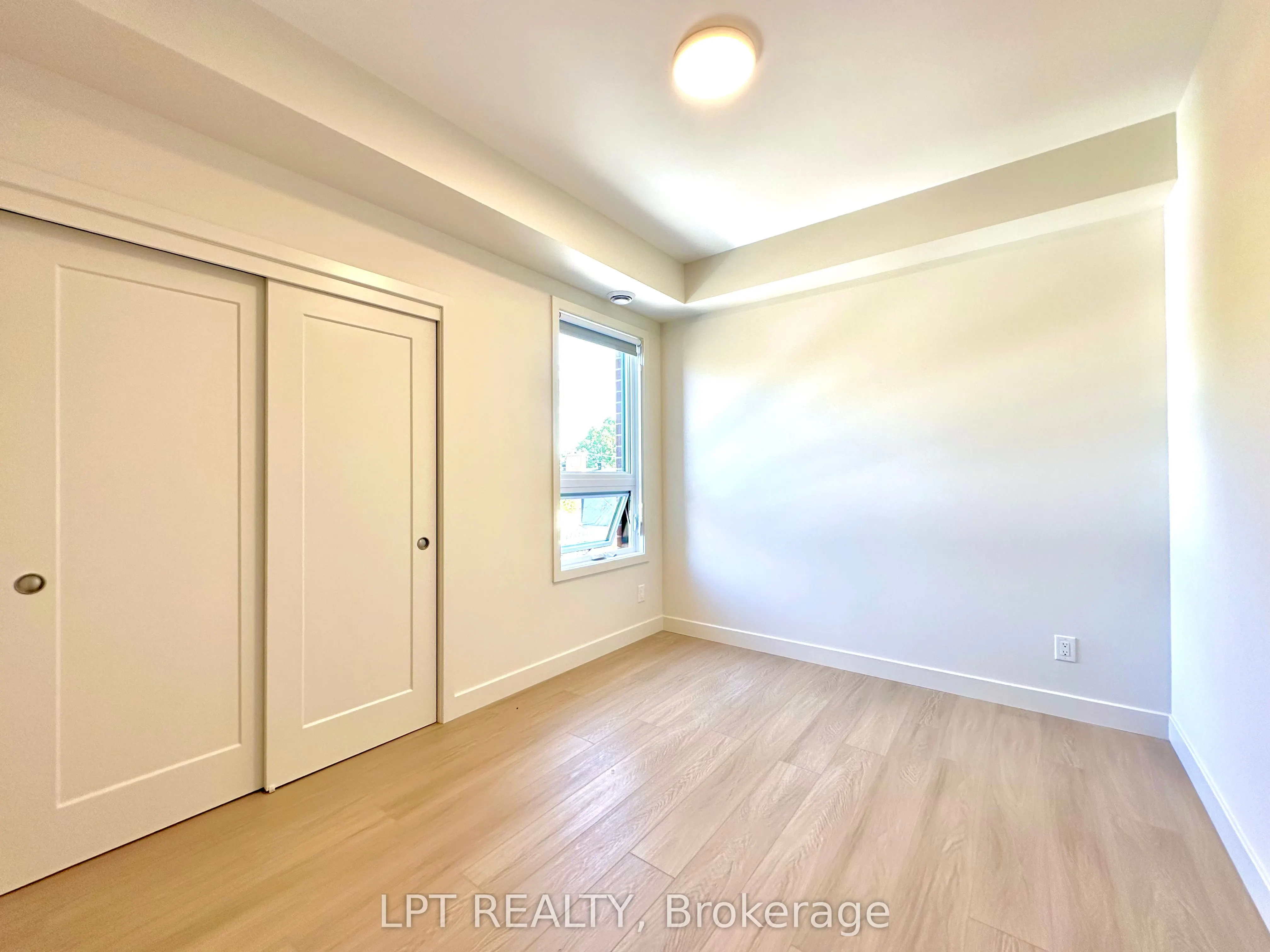 260 ST DENIS Street, #2
