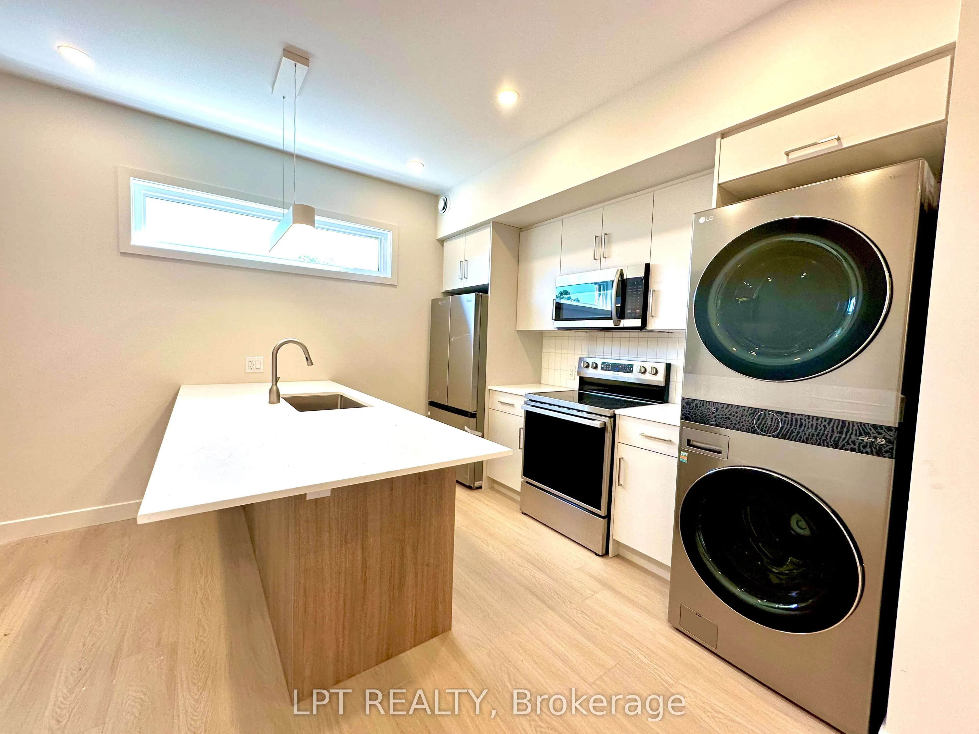 260 ST DENIS Street, #2