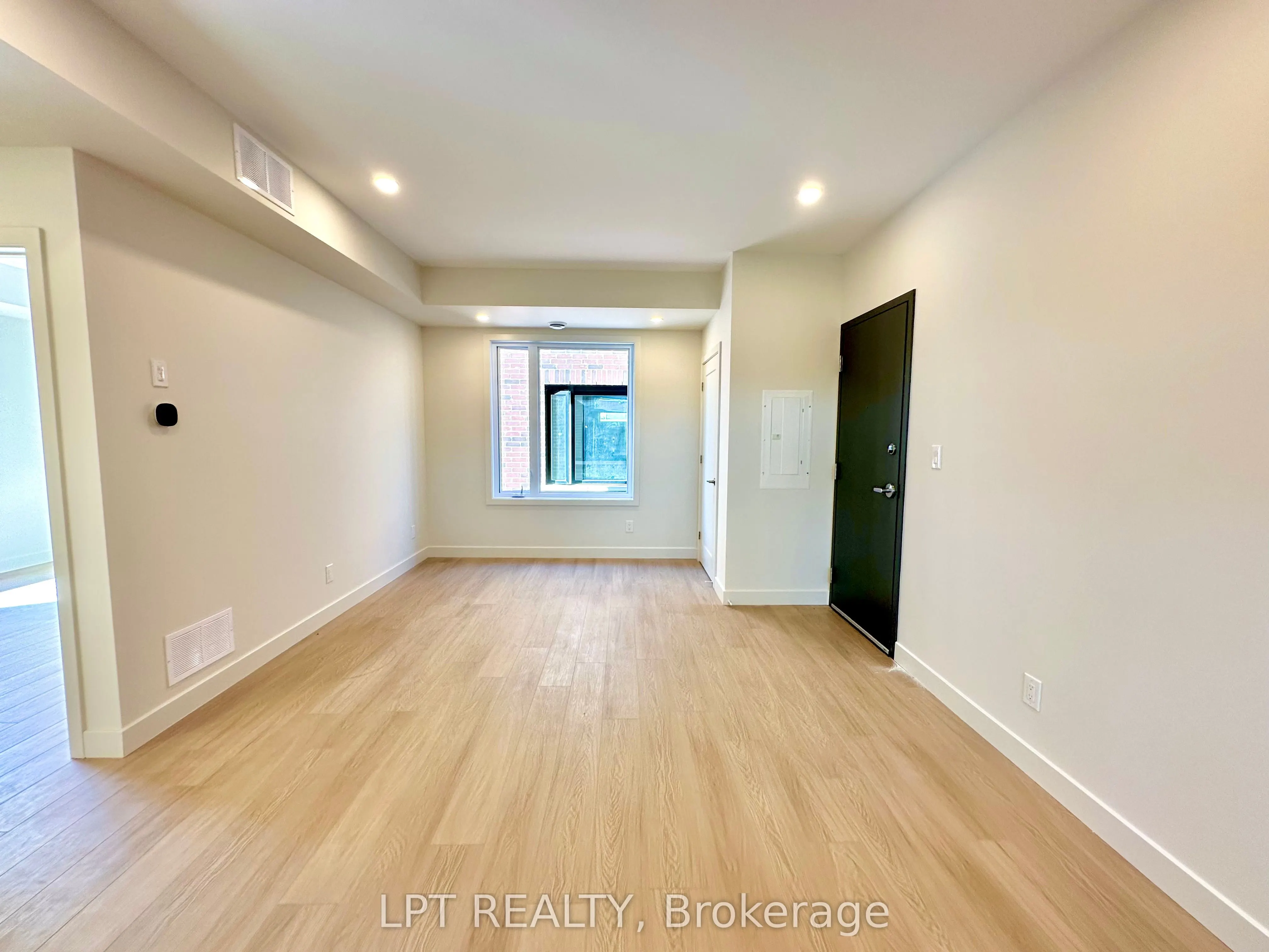 260 ST DENIS Street, #2