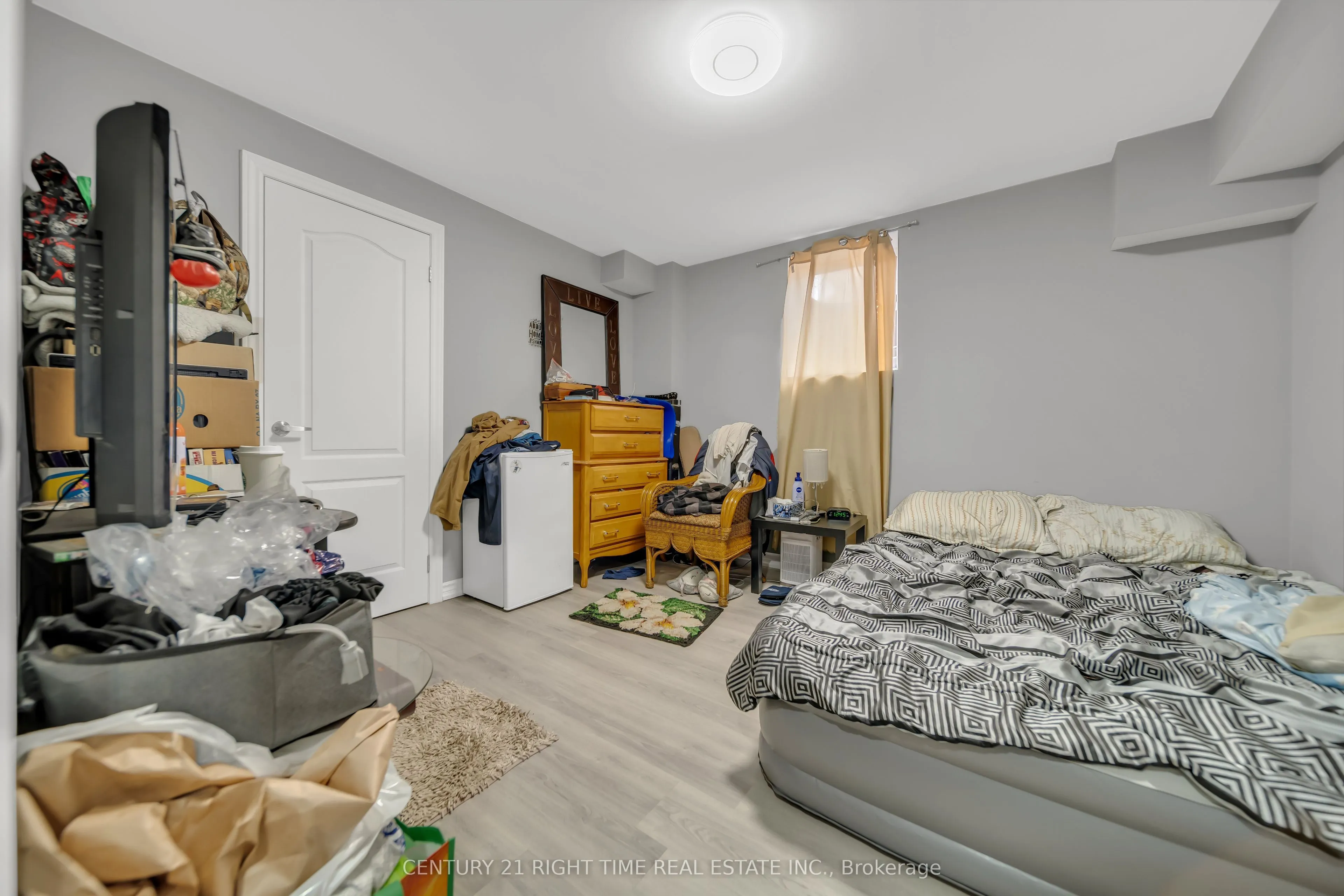 1161 Upper Thames Drive