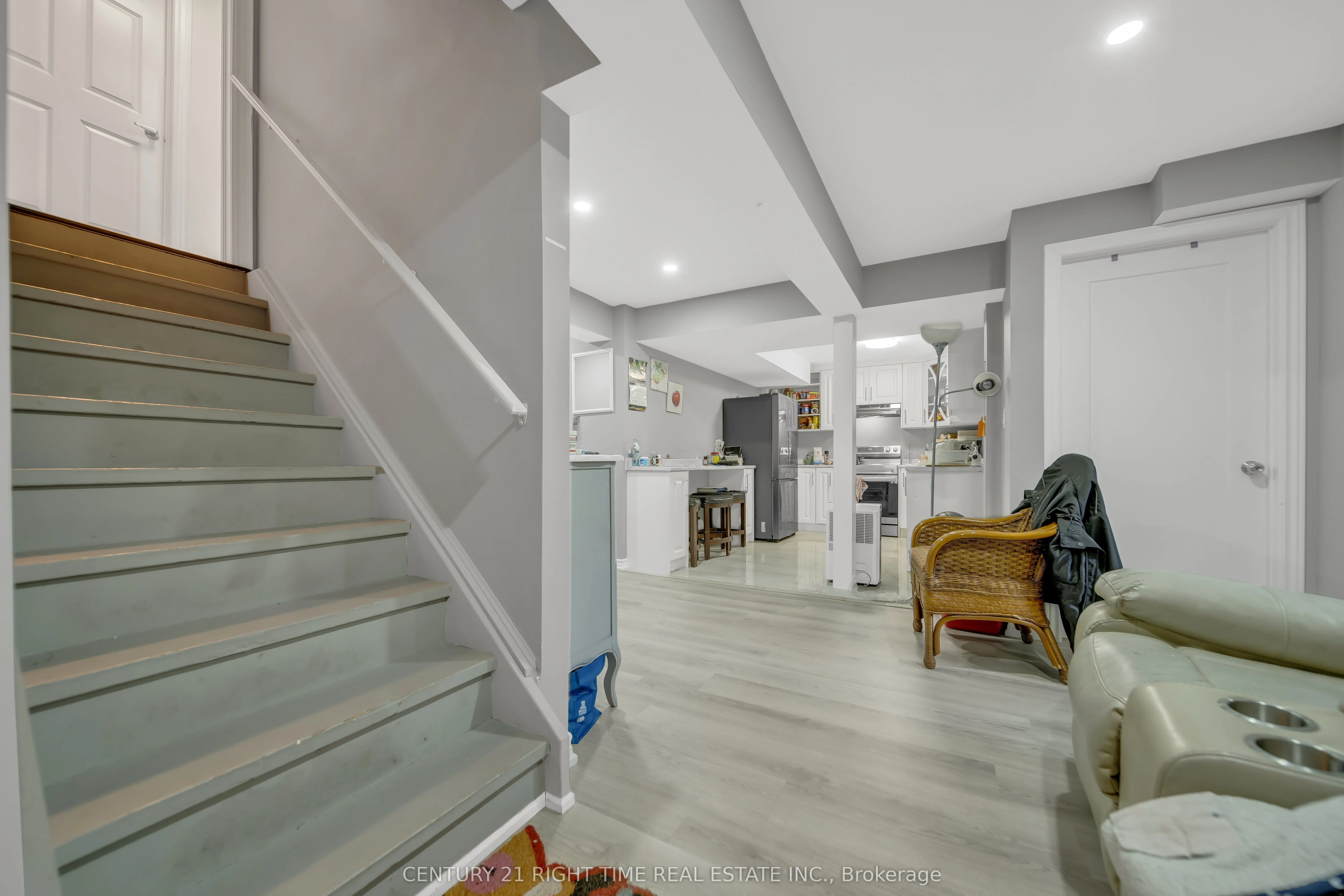 1161 Upper Thames Drive