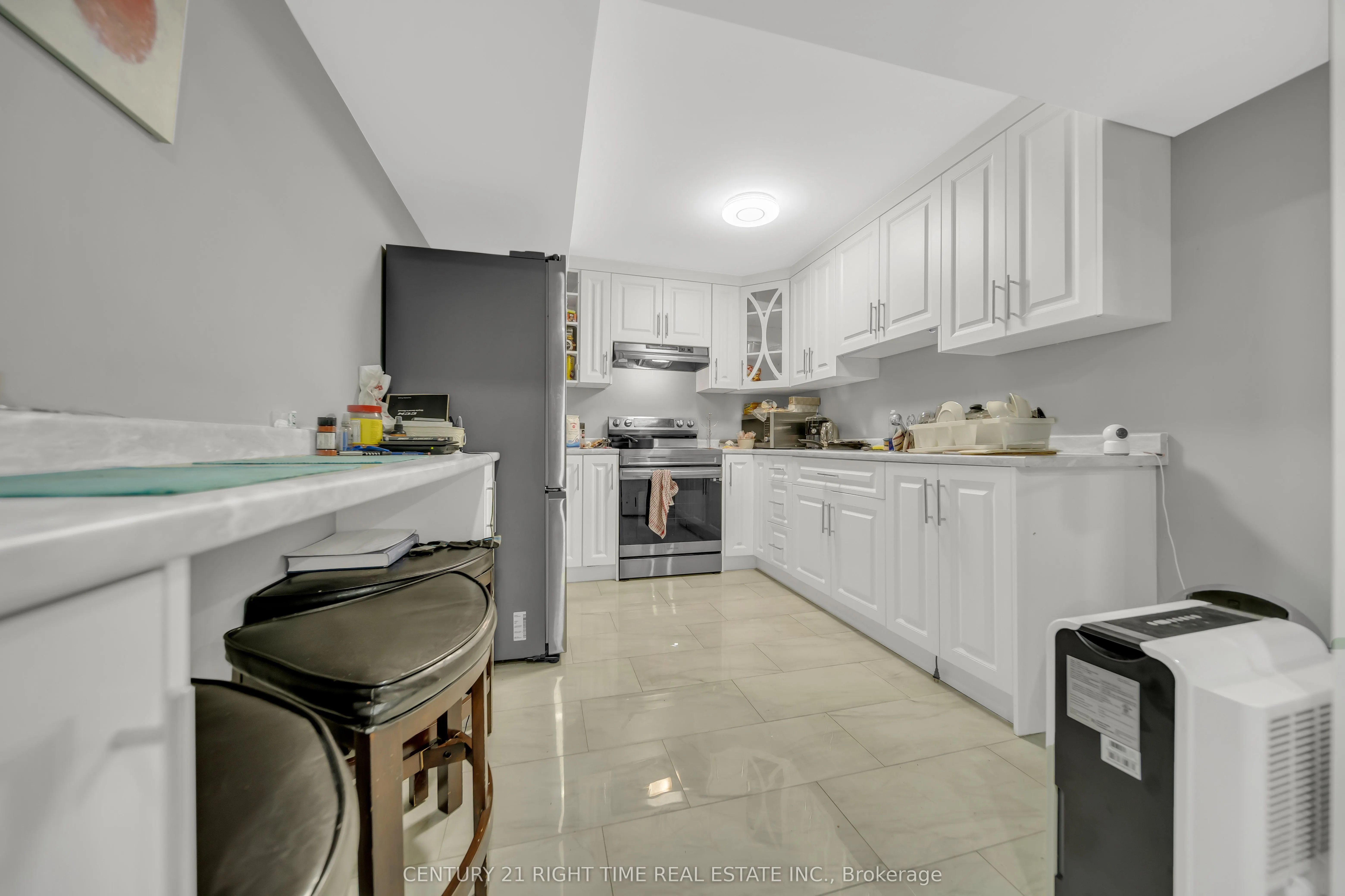1161 Upper Thames Drive