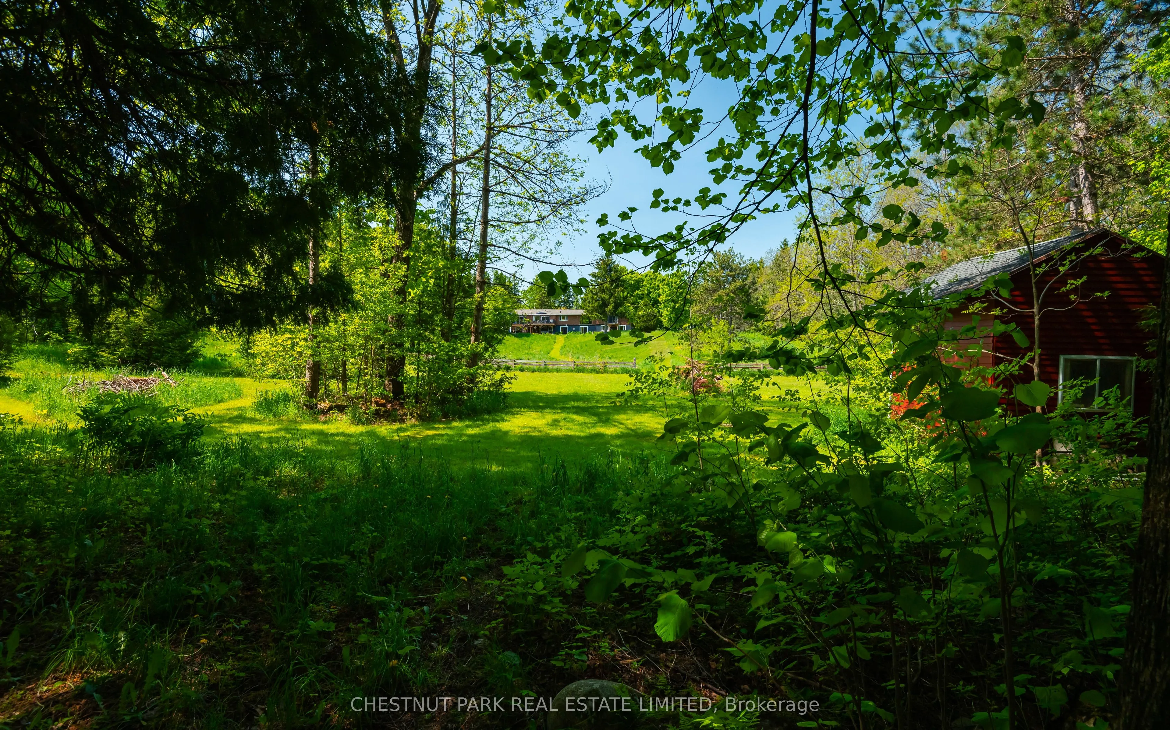 248400 5 Side Road