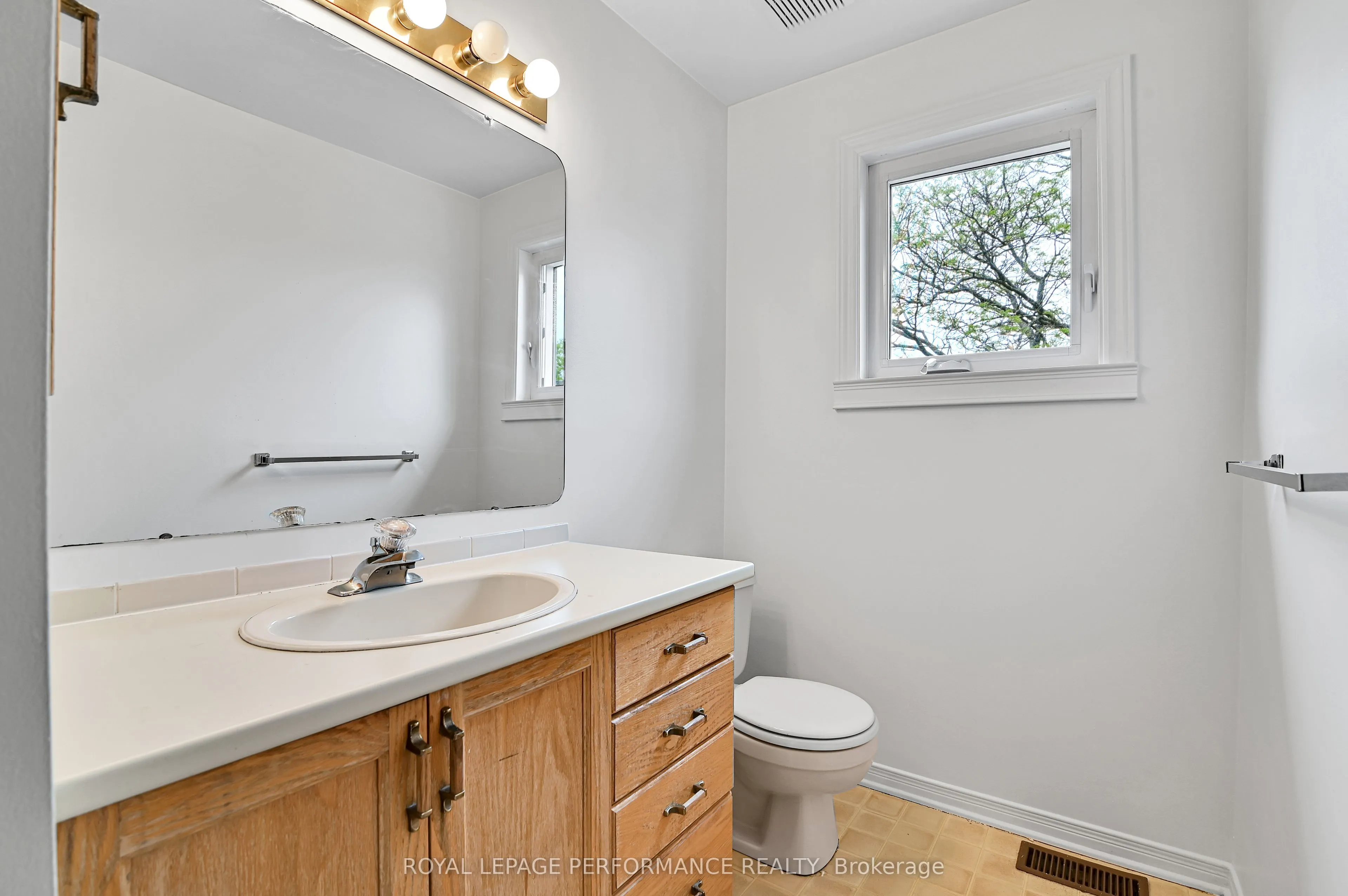 1838 Summerfields Crescent, #17