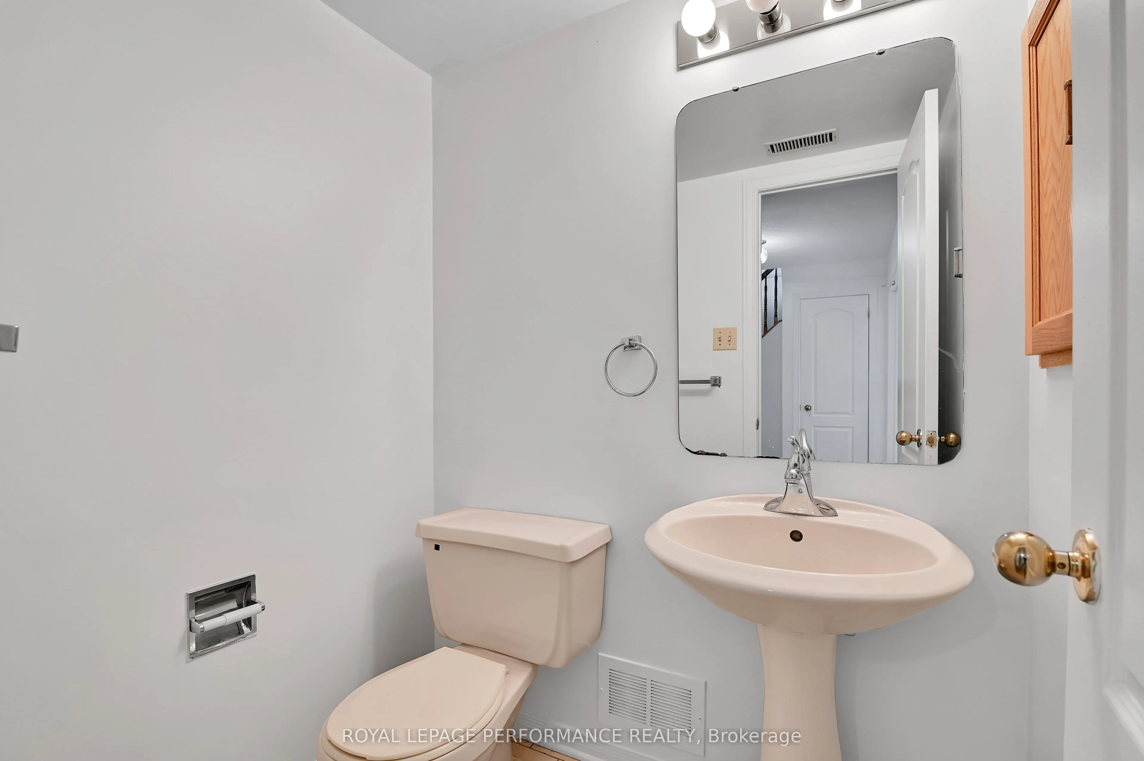 1838 Summerfields Crescent, #17