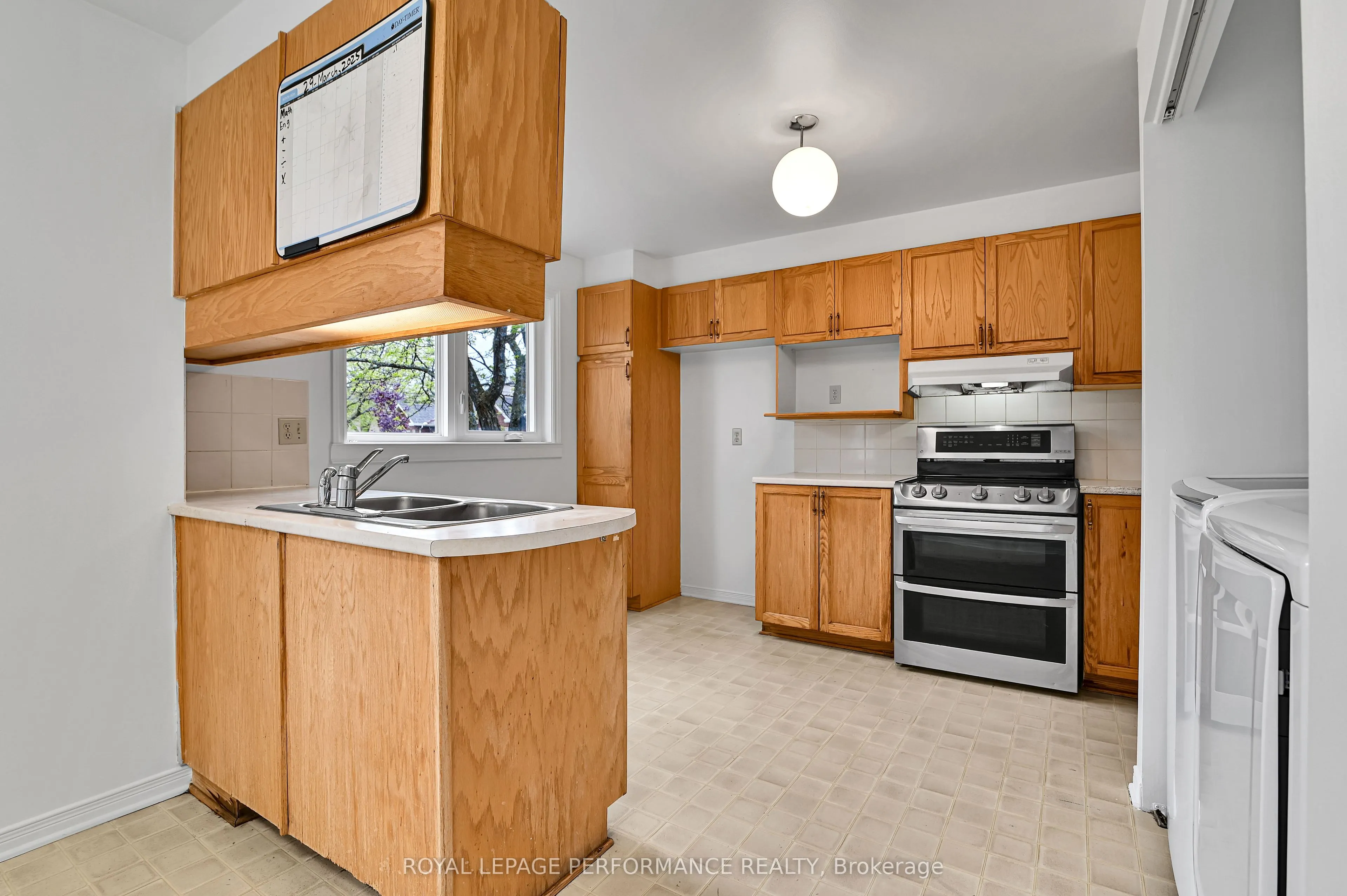 1838 Summerfields Crescent, #17