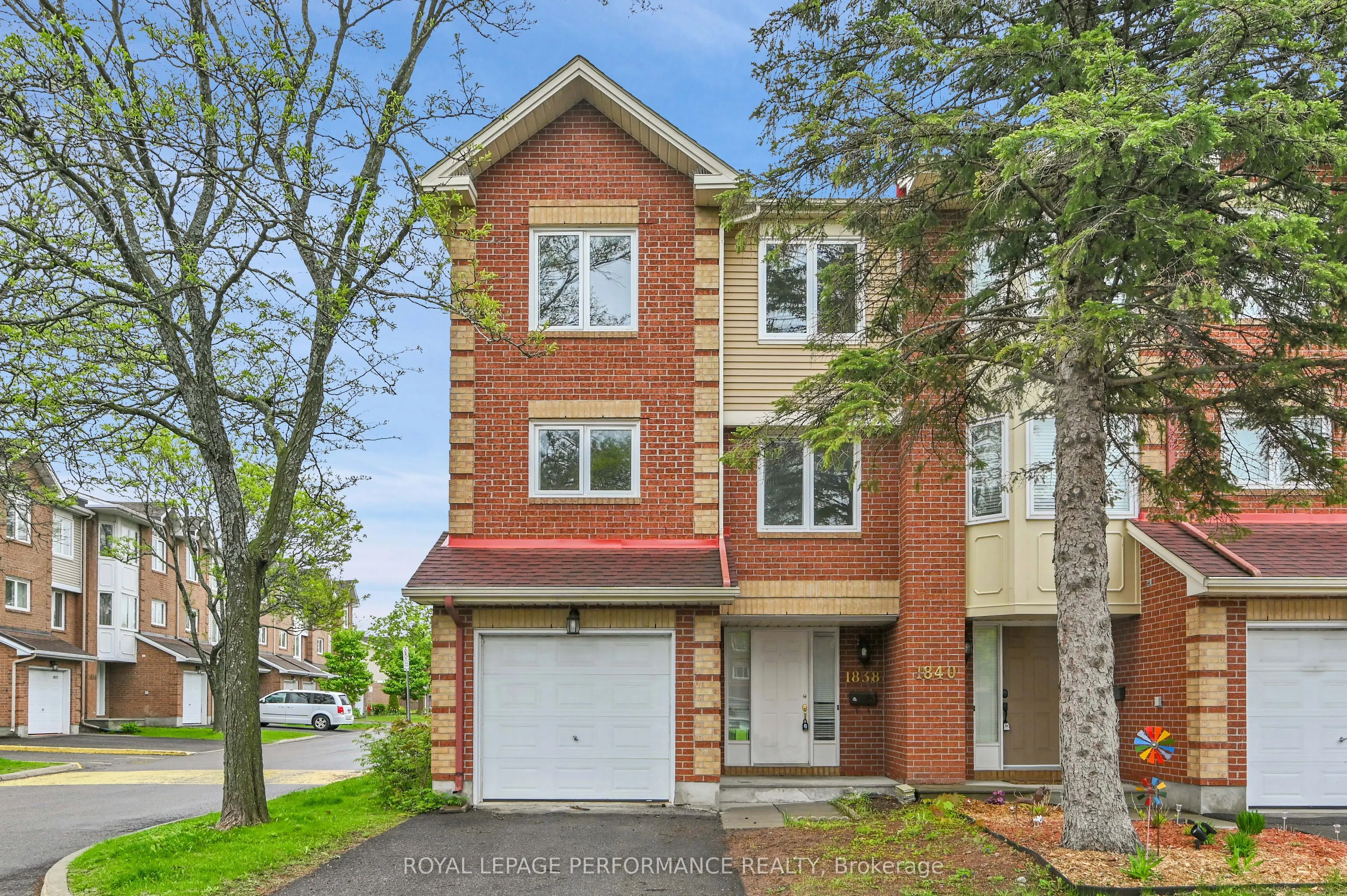 1838 Summerfields Crescent, #17