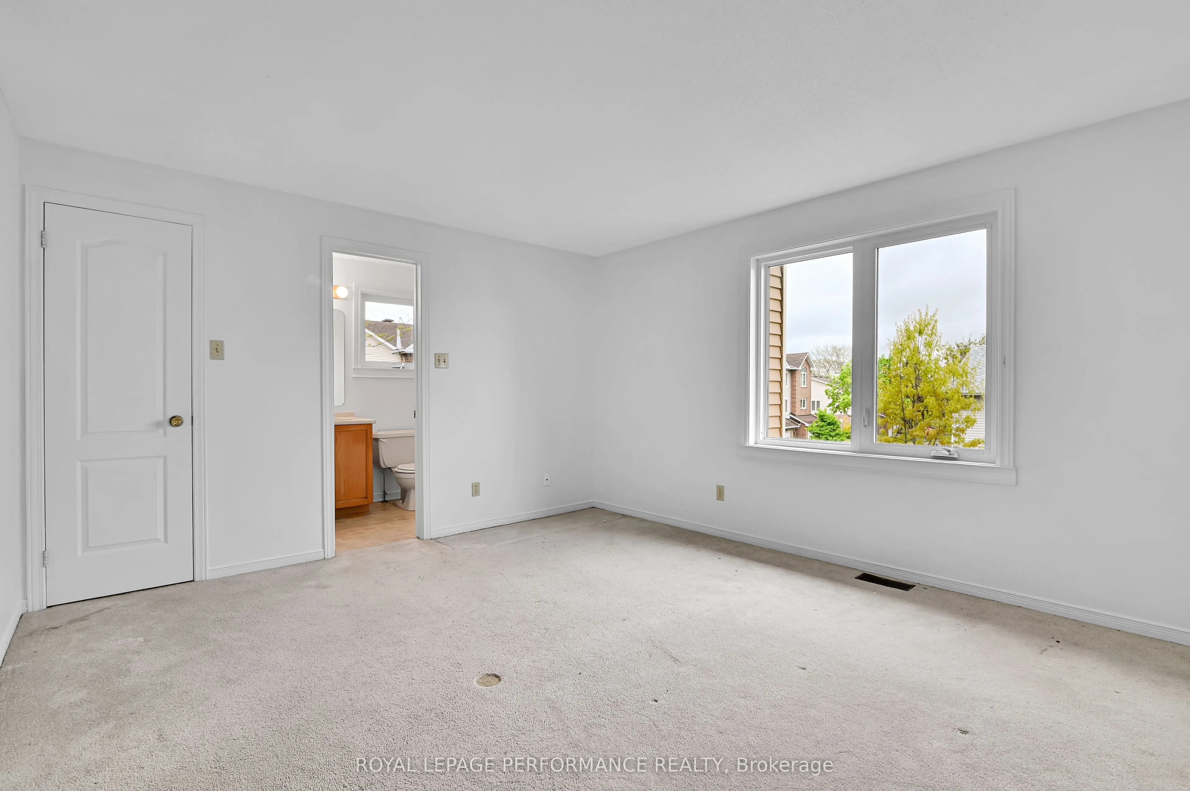 1838 Summerfields Crescent, #17
