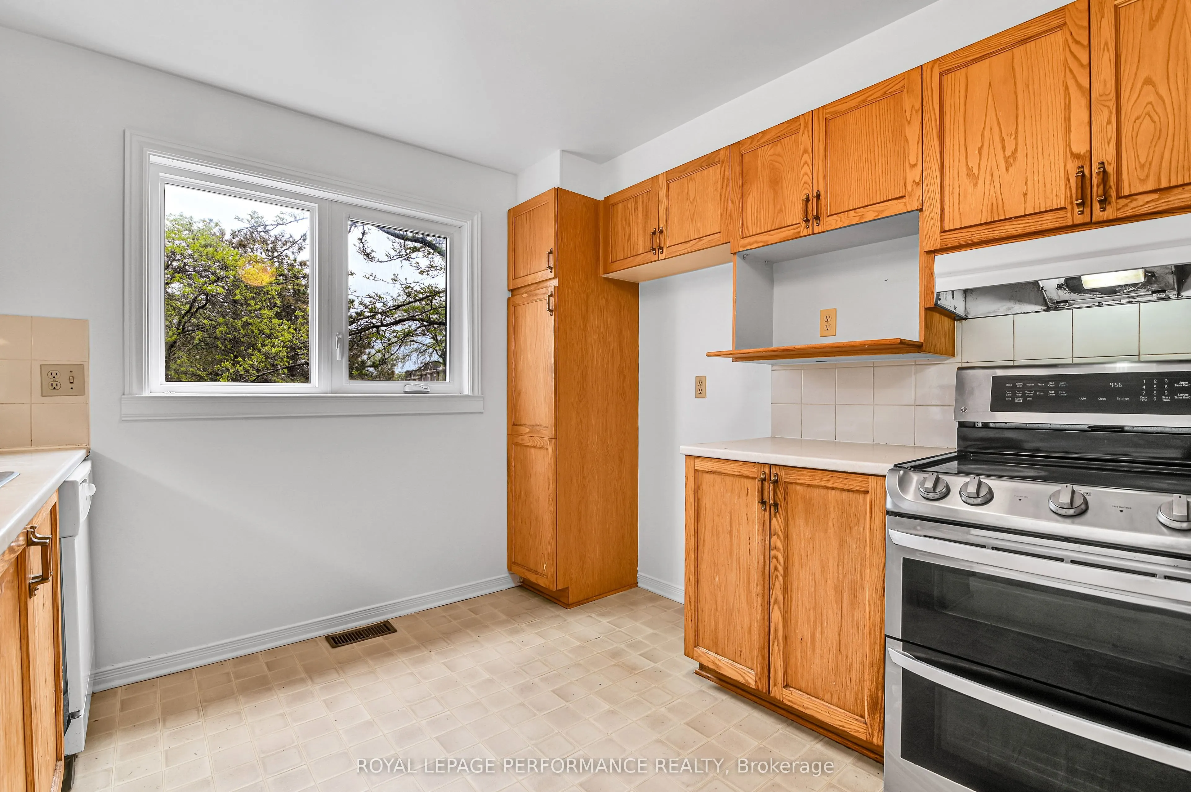 1838 Summerfields Crescent, #17