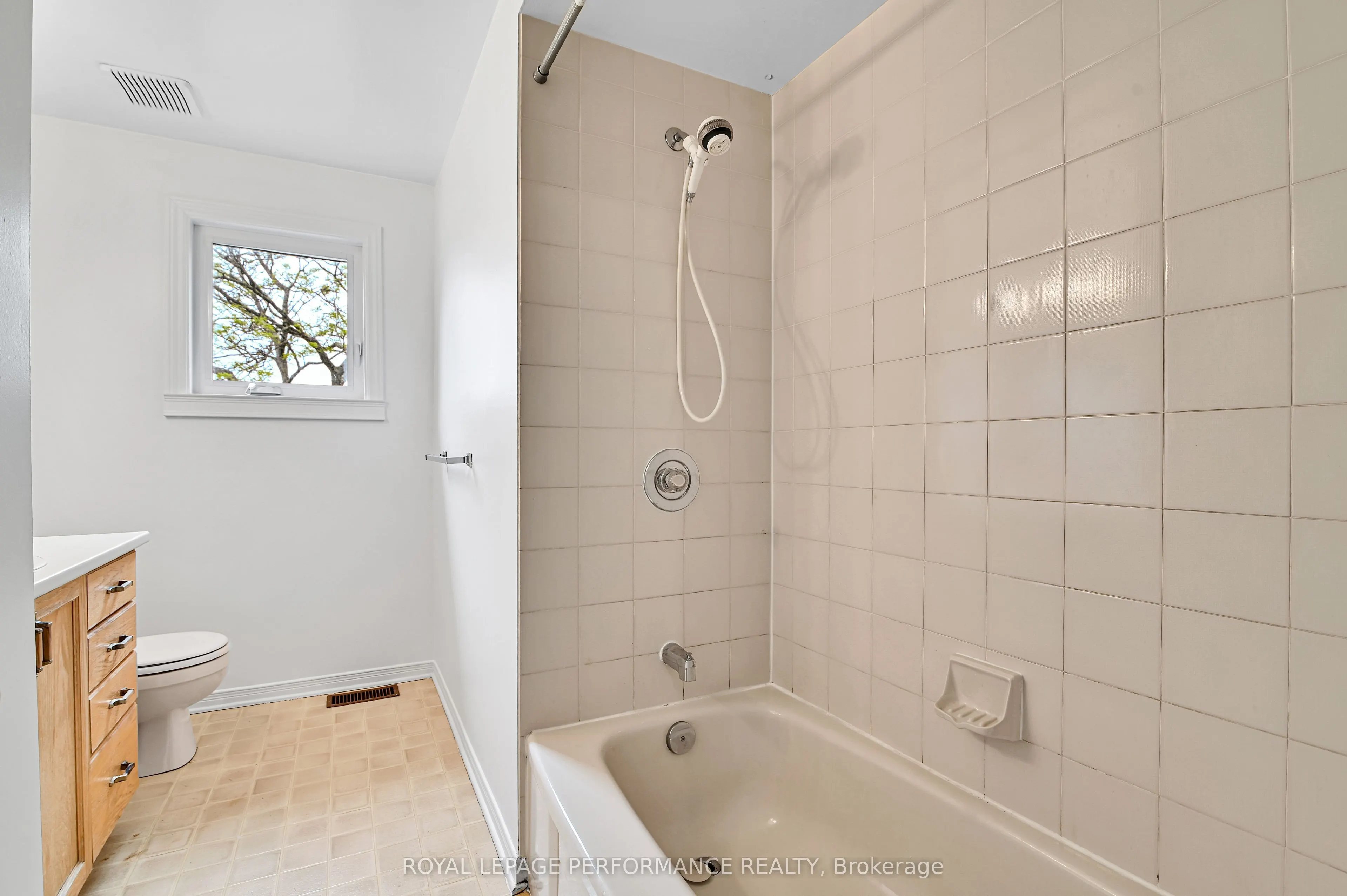 1838 Summerfields Crescent, #17