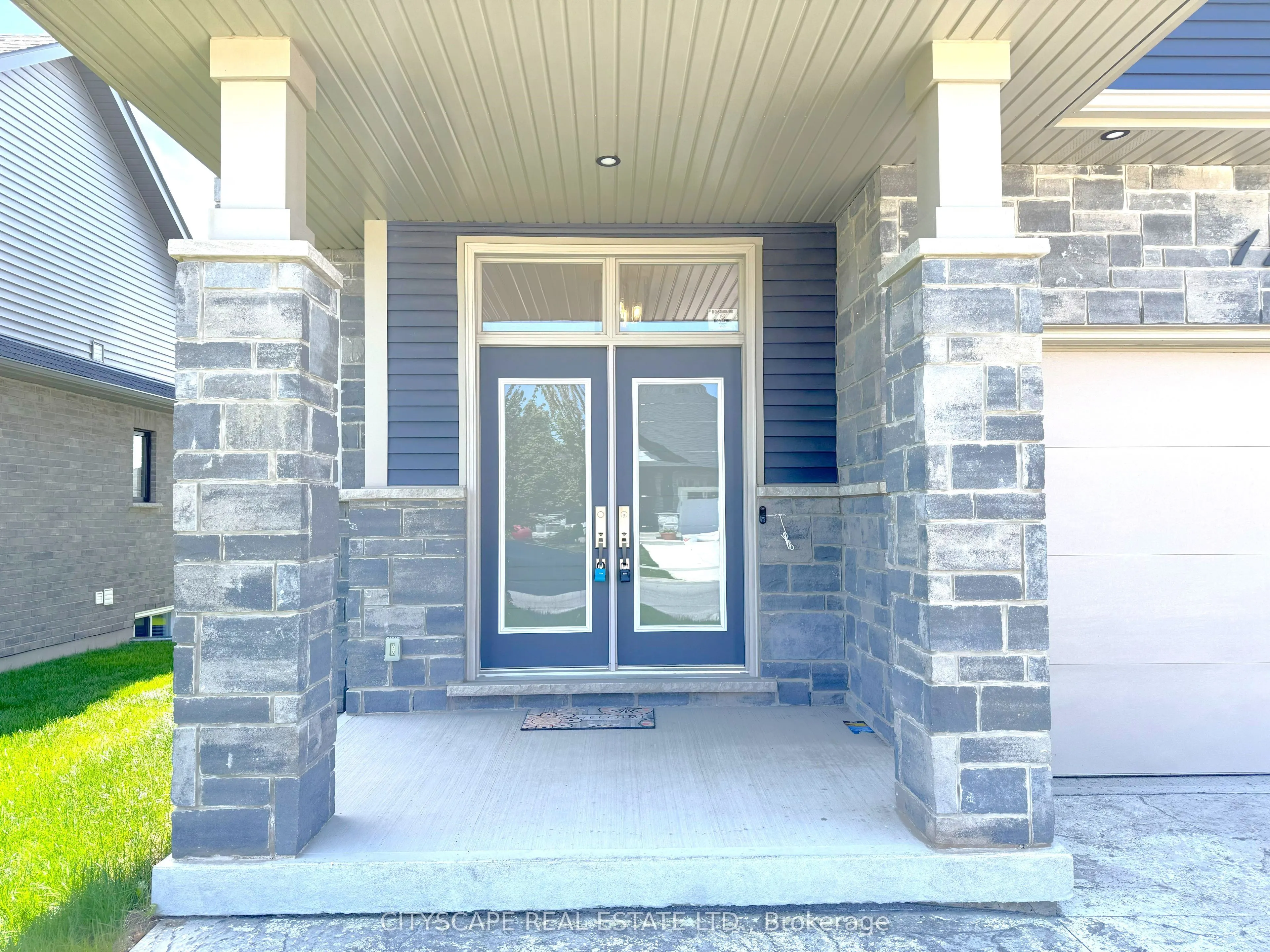 11 Hopkins Street