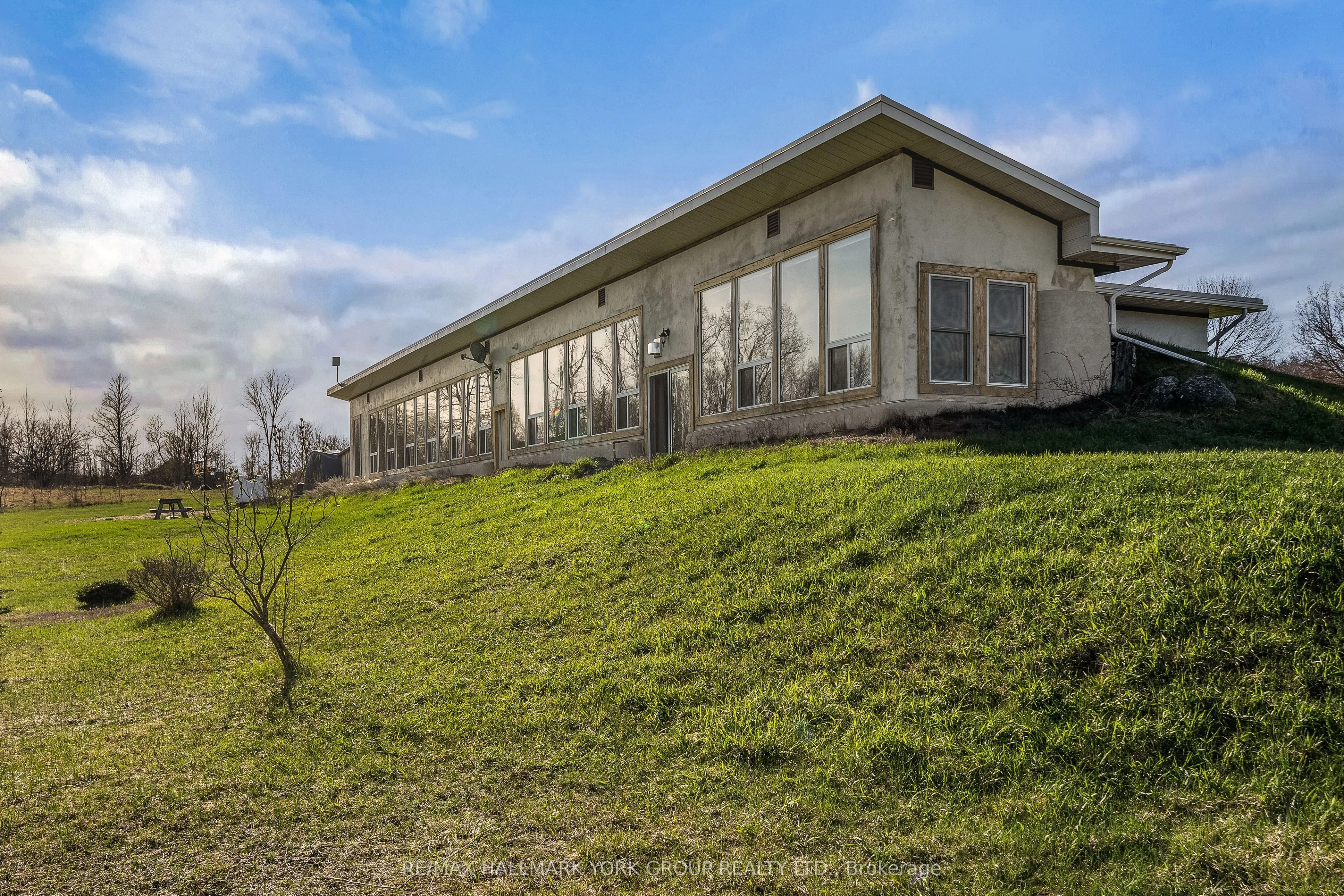 1375 Queensborough Road
