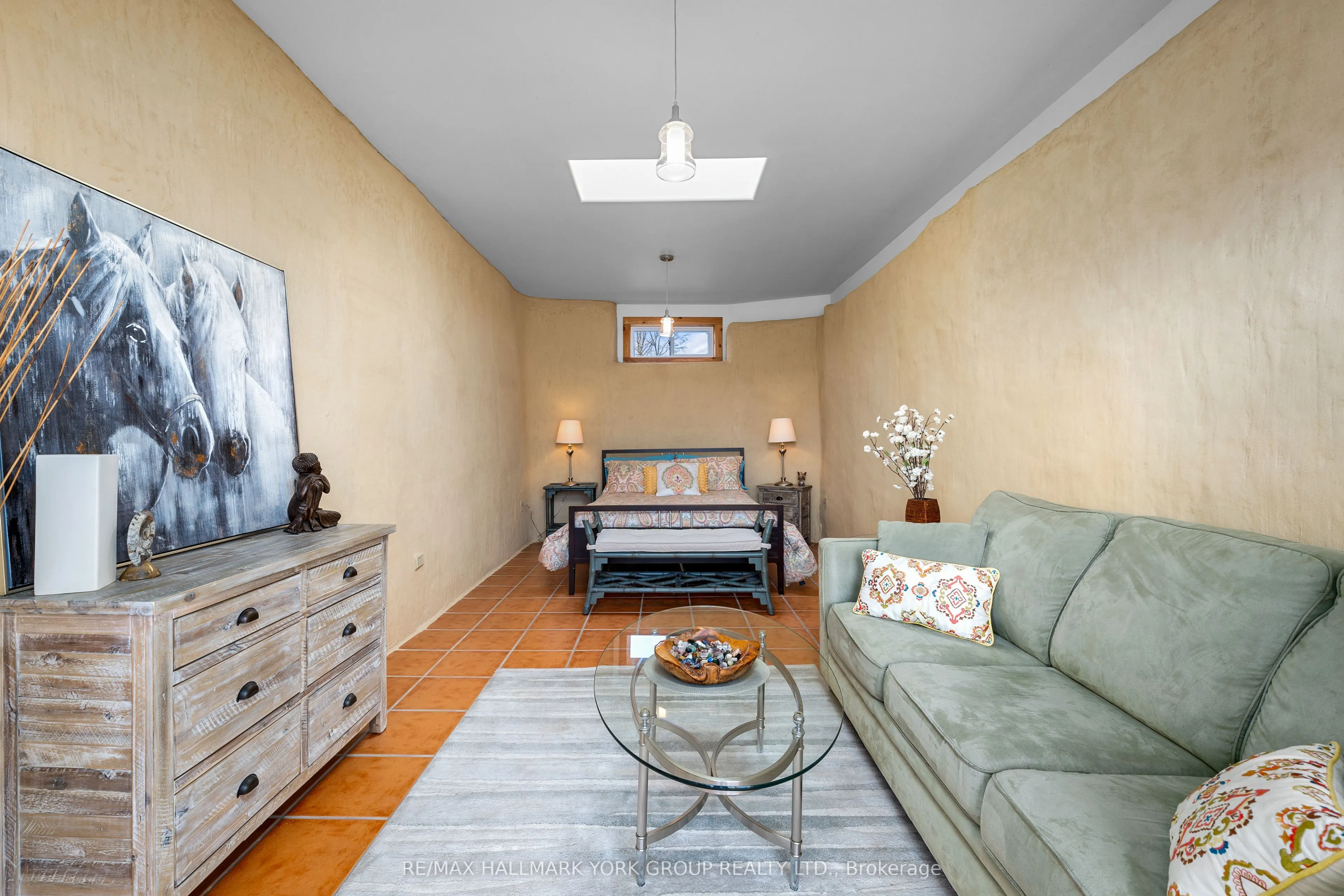 1375 Queensborough Road