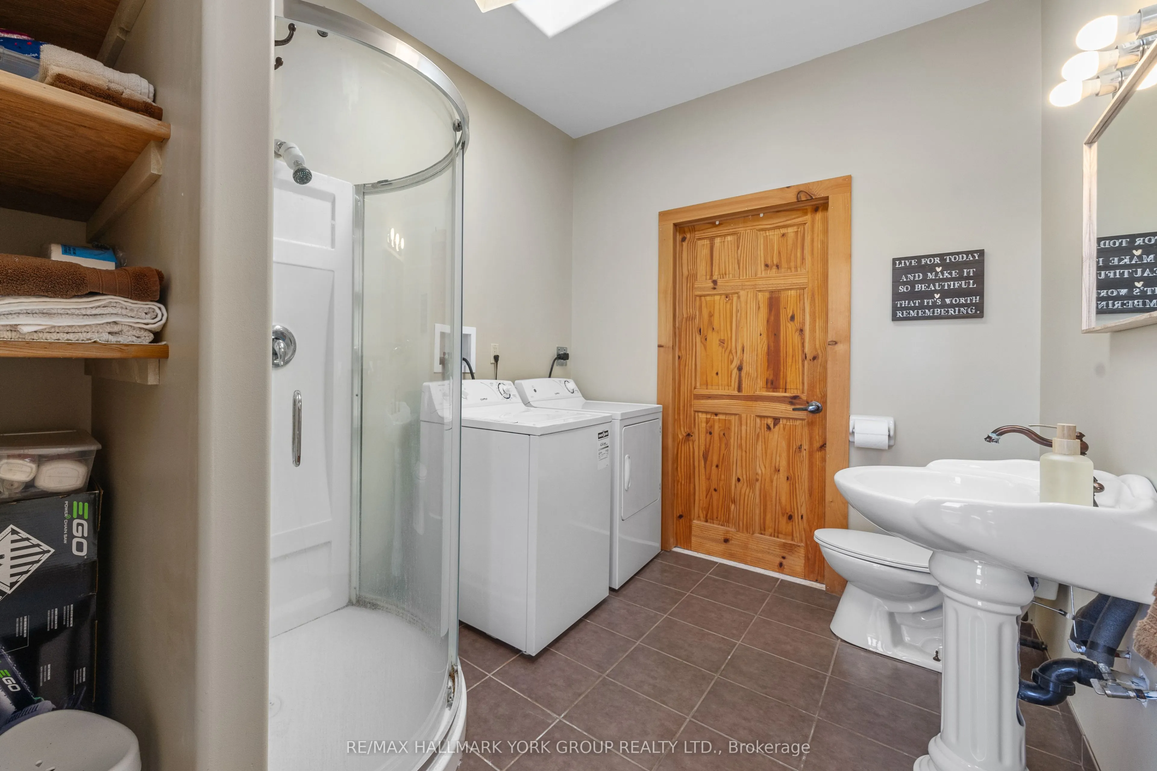 1375 Queensborough Road