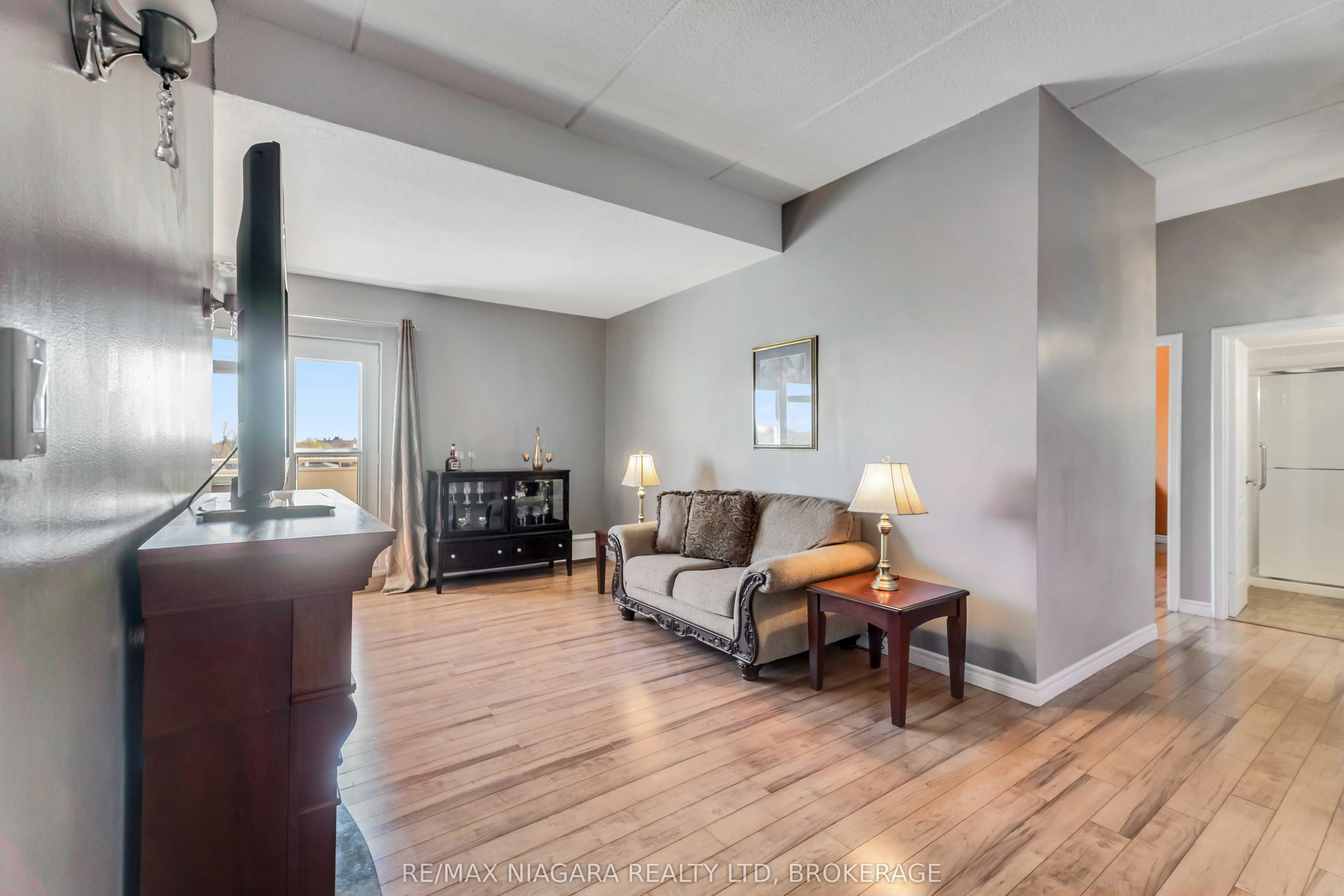 198 Scott Street #506
