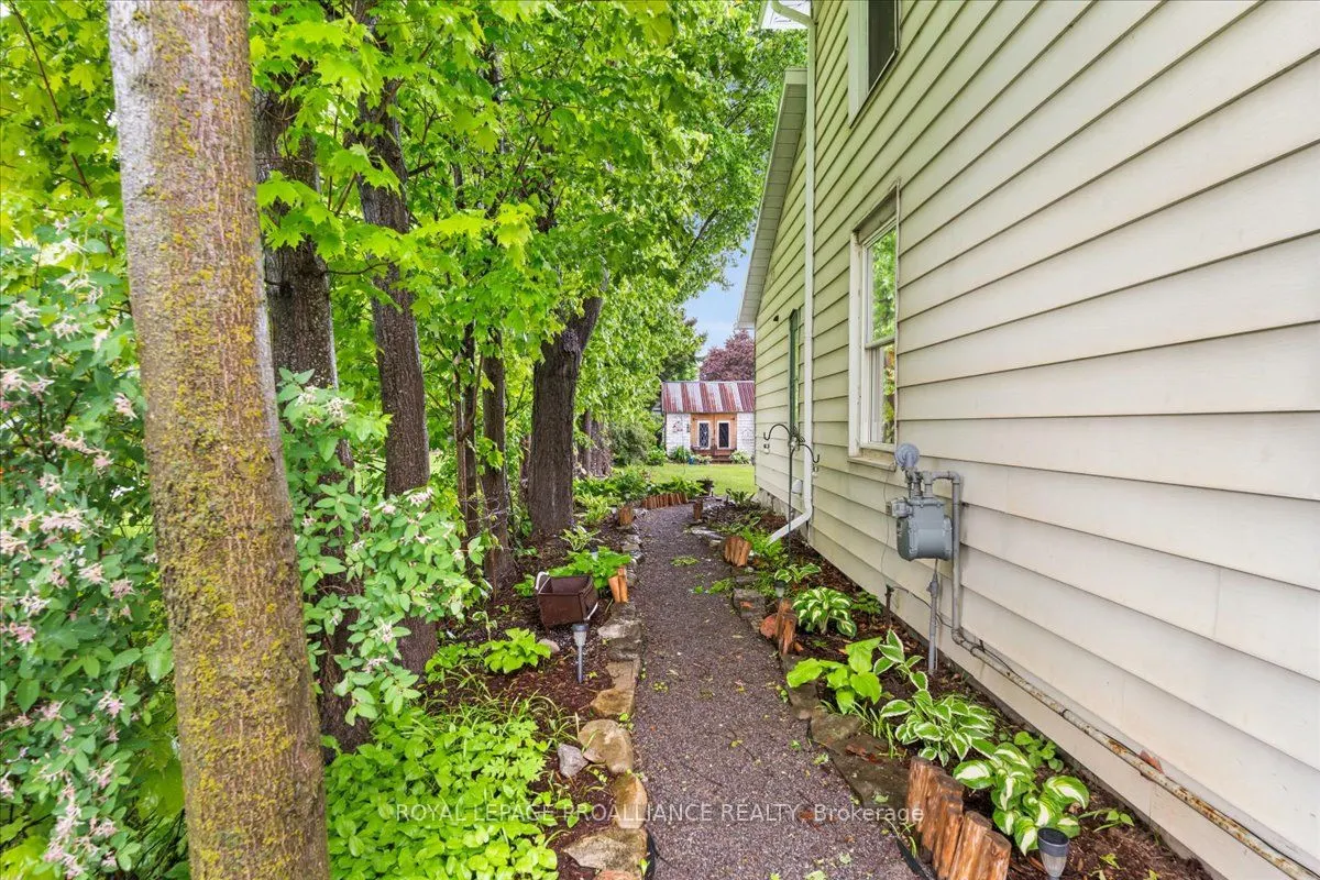 3 Colborne Street
