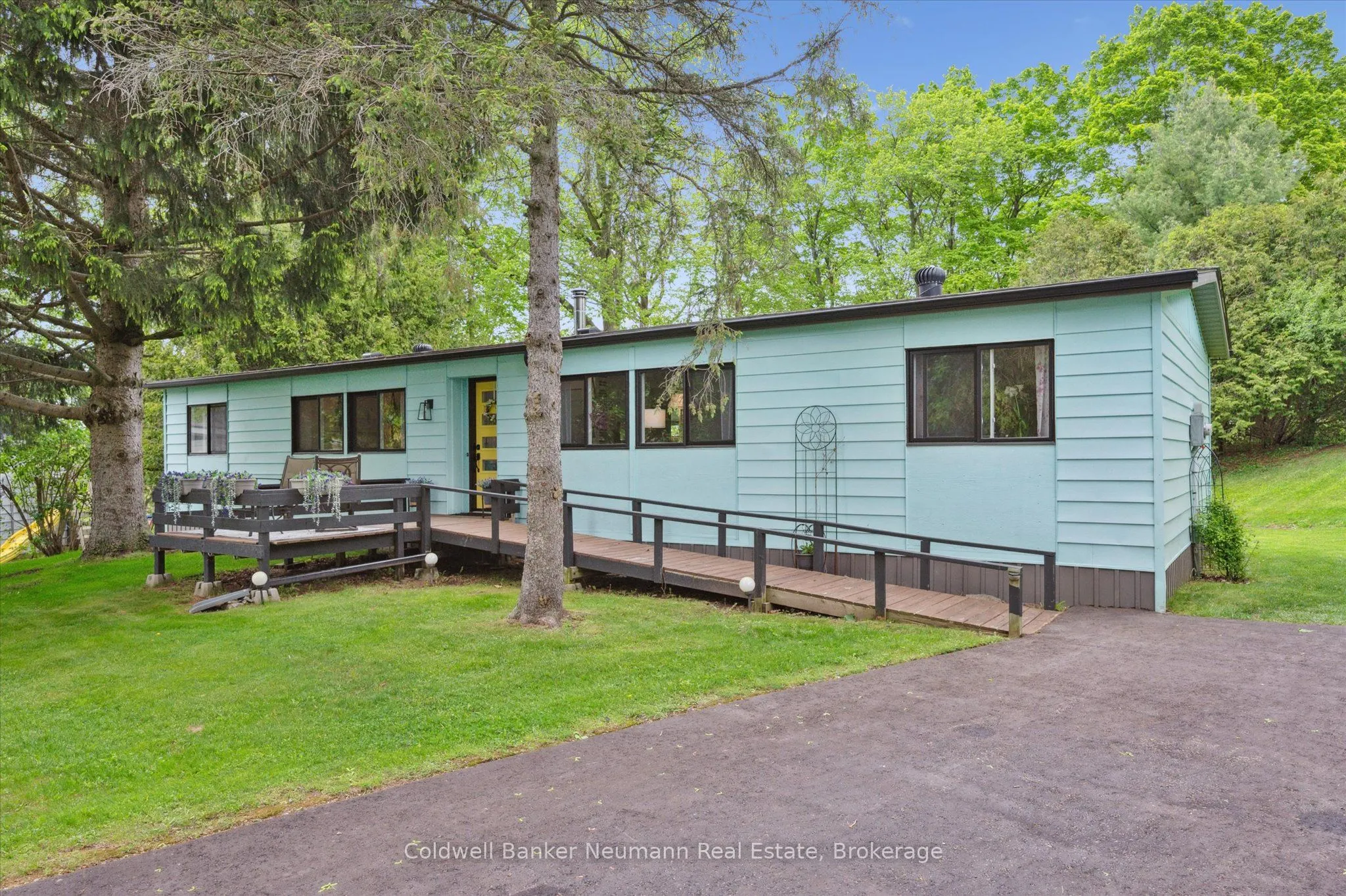 1294 Concession 8W Road W, #158 Maple