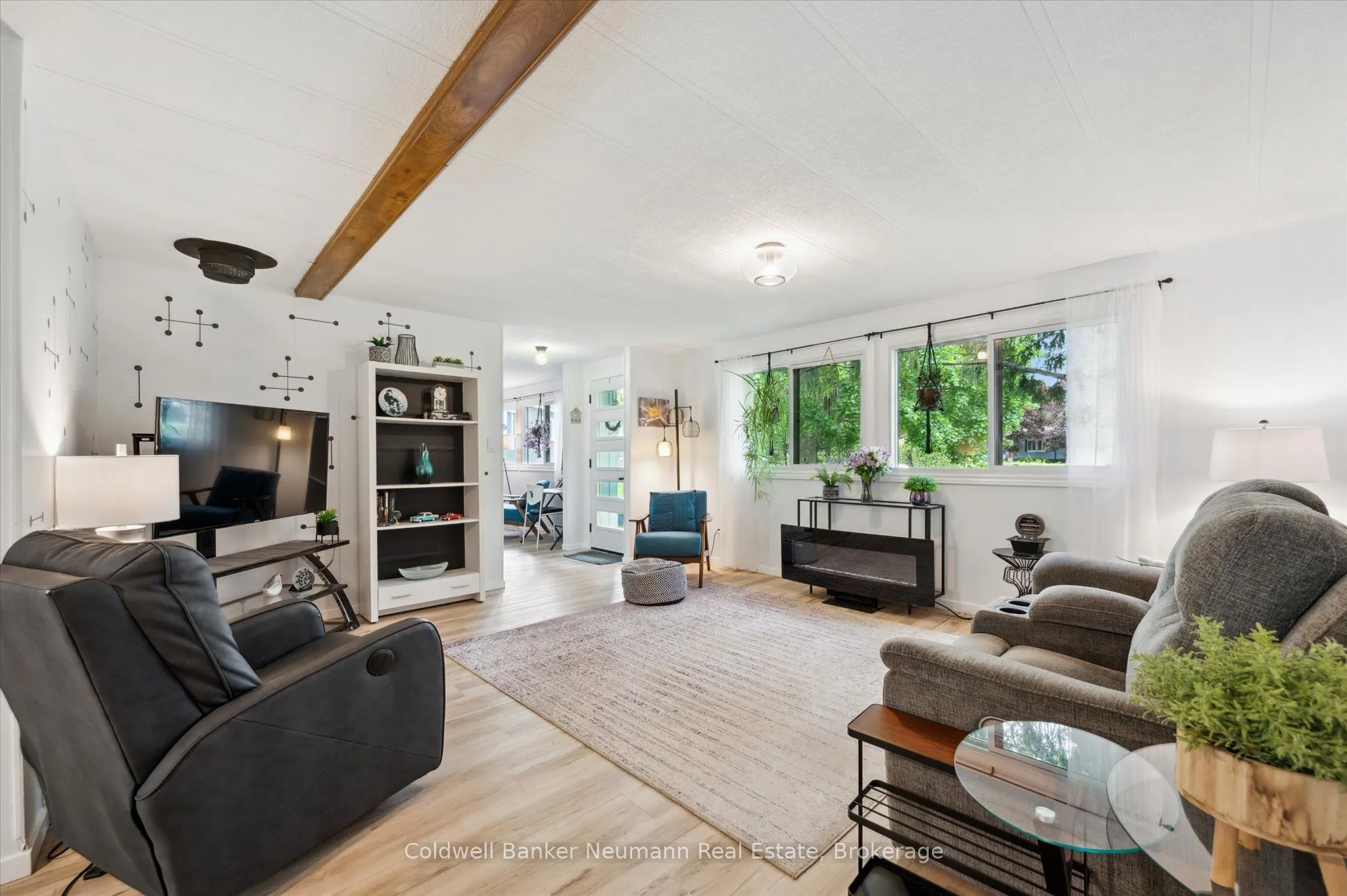 1294 Concession 8W Road W, #158 Maple