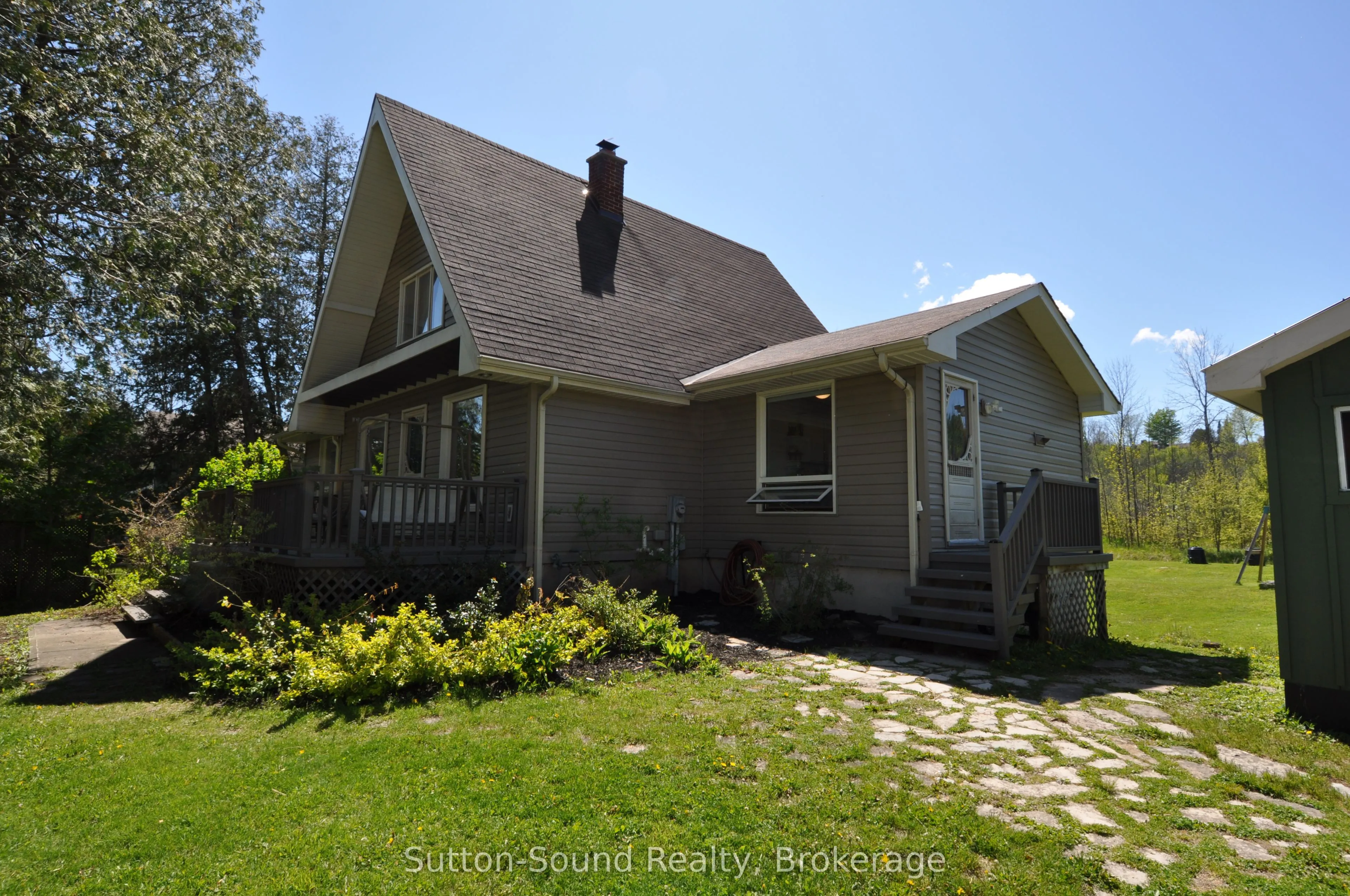 444 Balmy Beach Road