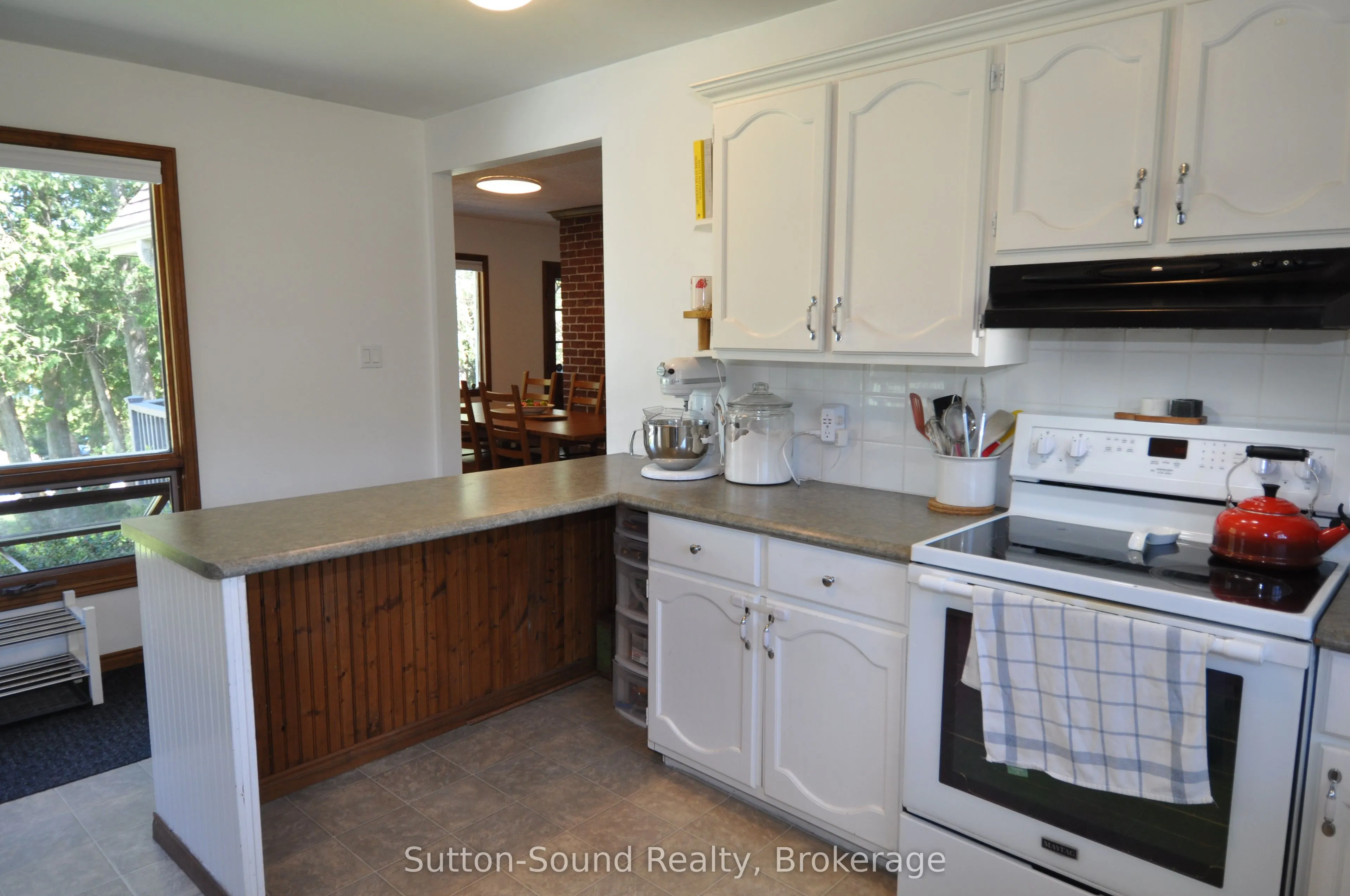 444 Balmy Beach Road