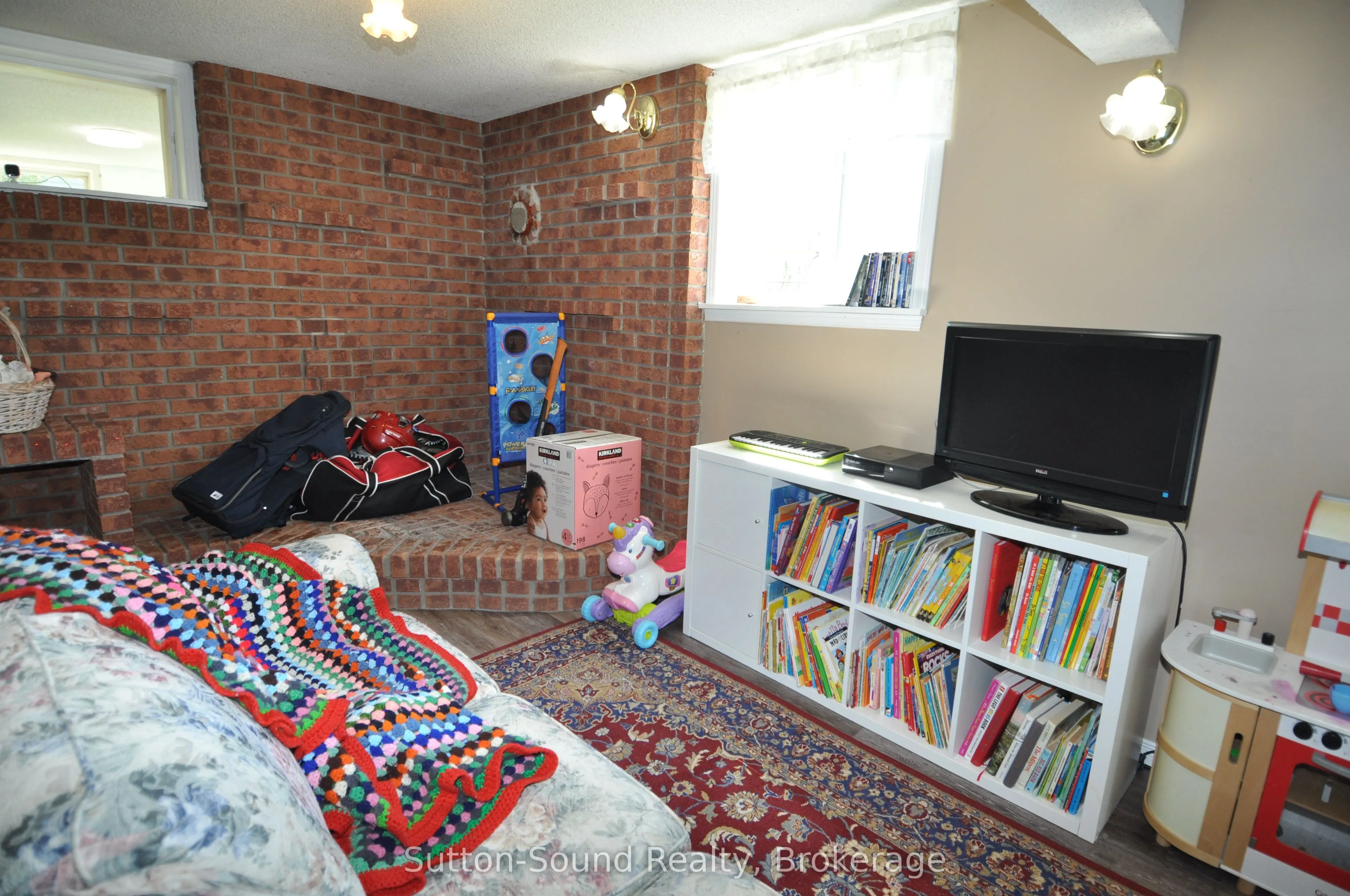 444 Balmy Beach Road