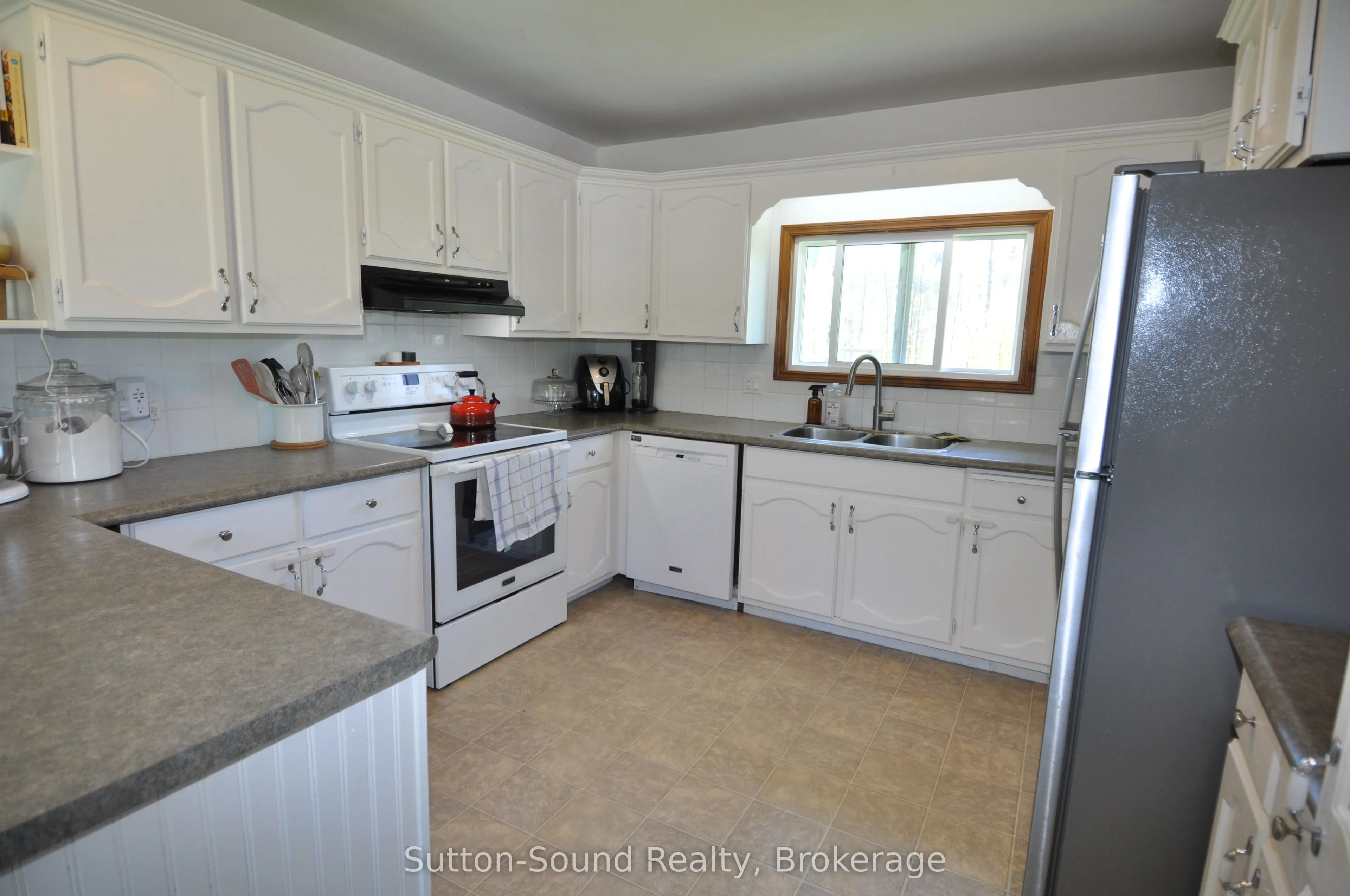 444 Balmy Beach Road