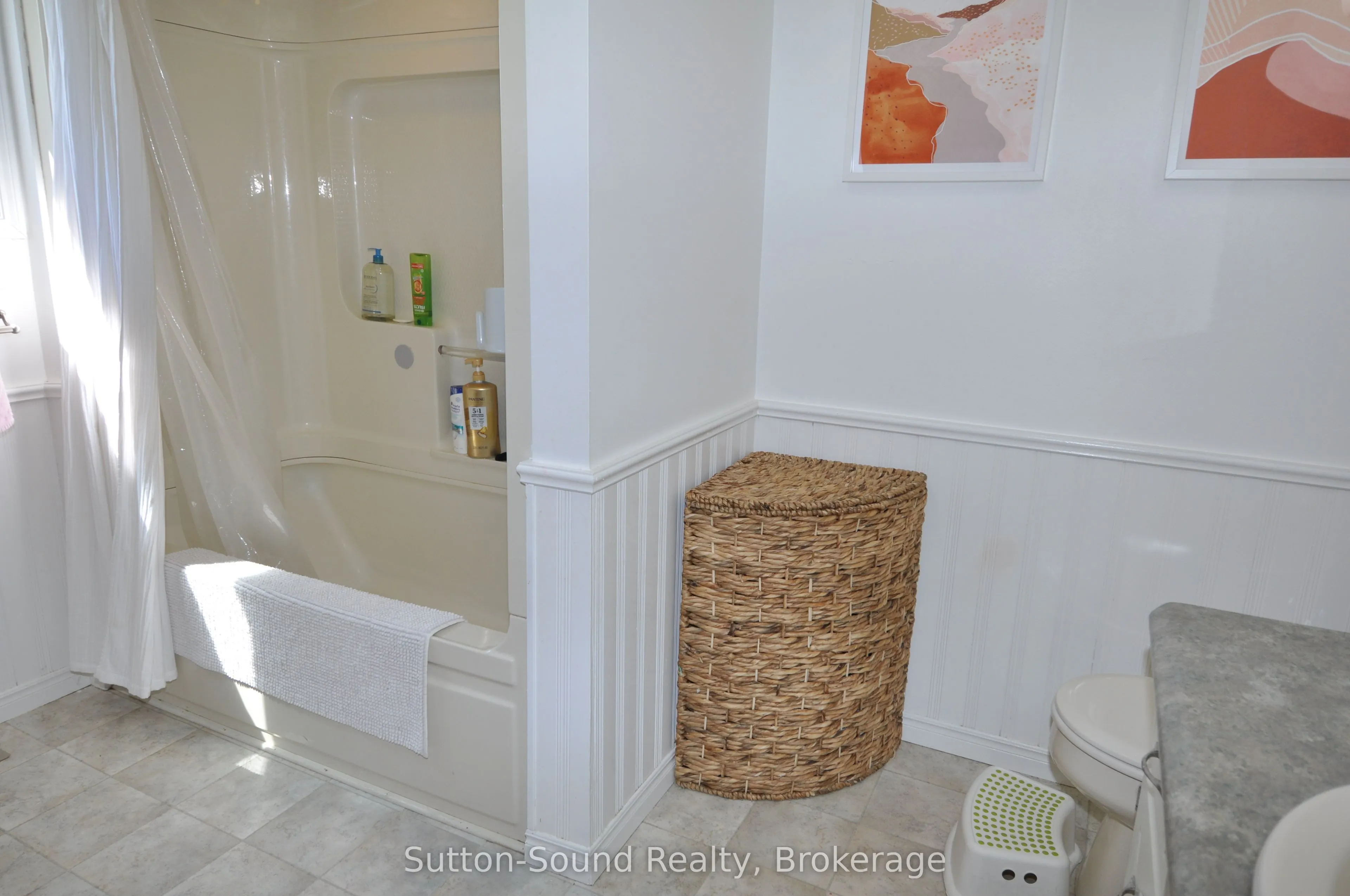 444 Balmy Beach Road